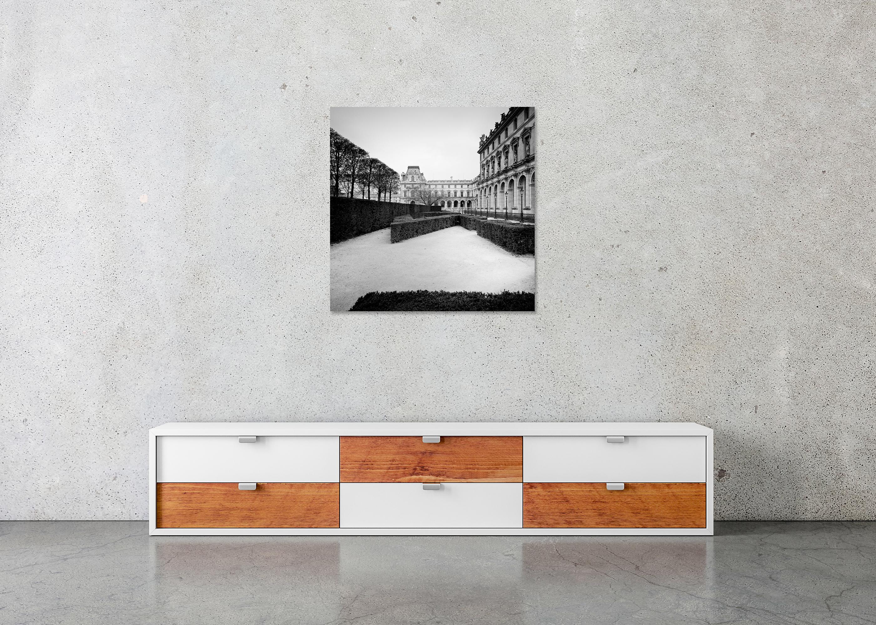 Louvre, Paris, Monochrome Fotografie, limitierte Auflage, Kunst von Gerald Berghammer im Angebot 8