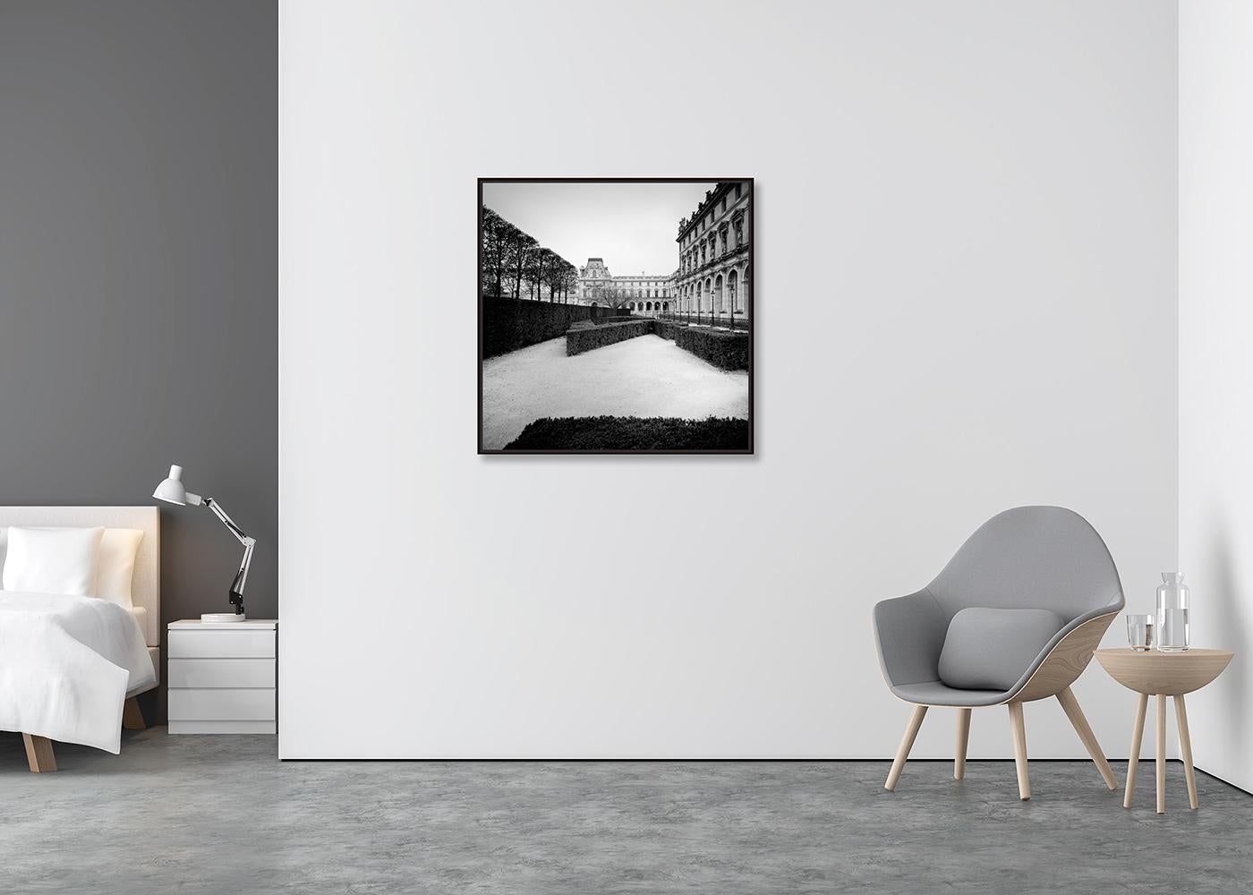 Louvre, París, Fotografía monocroma, Edición limitada Arte de Gerald Berghammer en venta 2