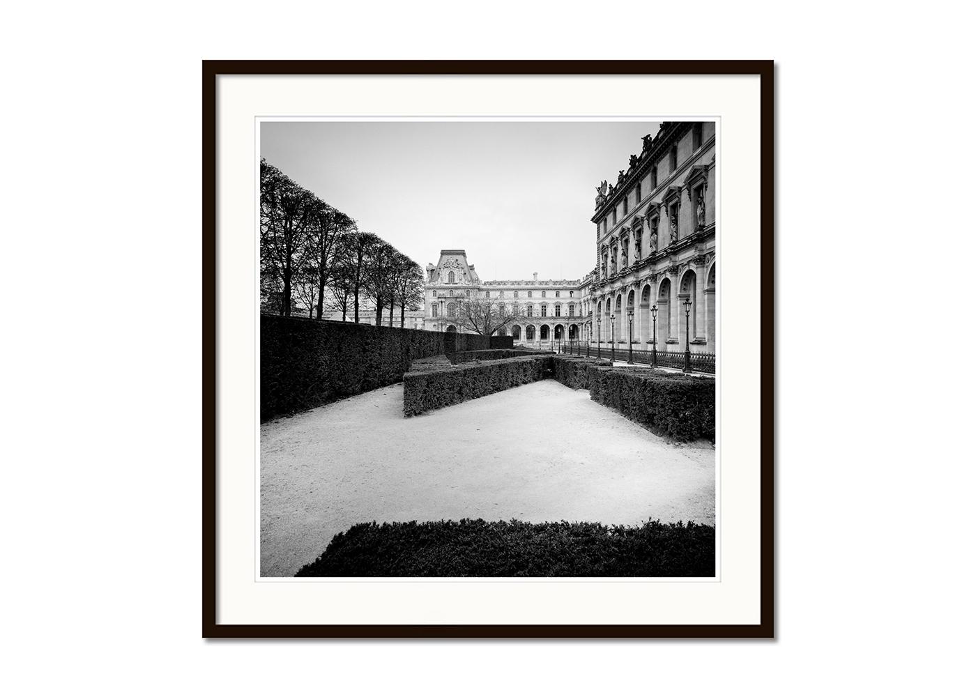 Louvre, París, Fotografía monocroma, Edición limitada Arte de Gerald Berghammer en venta 3