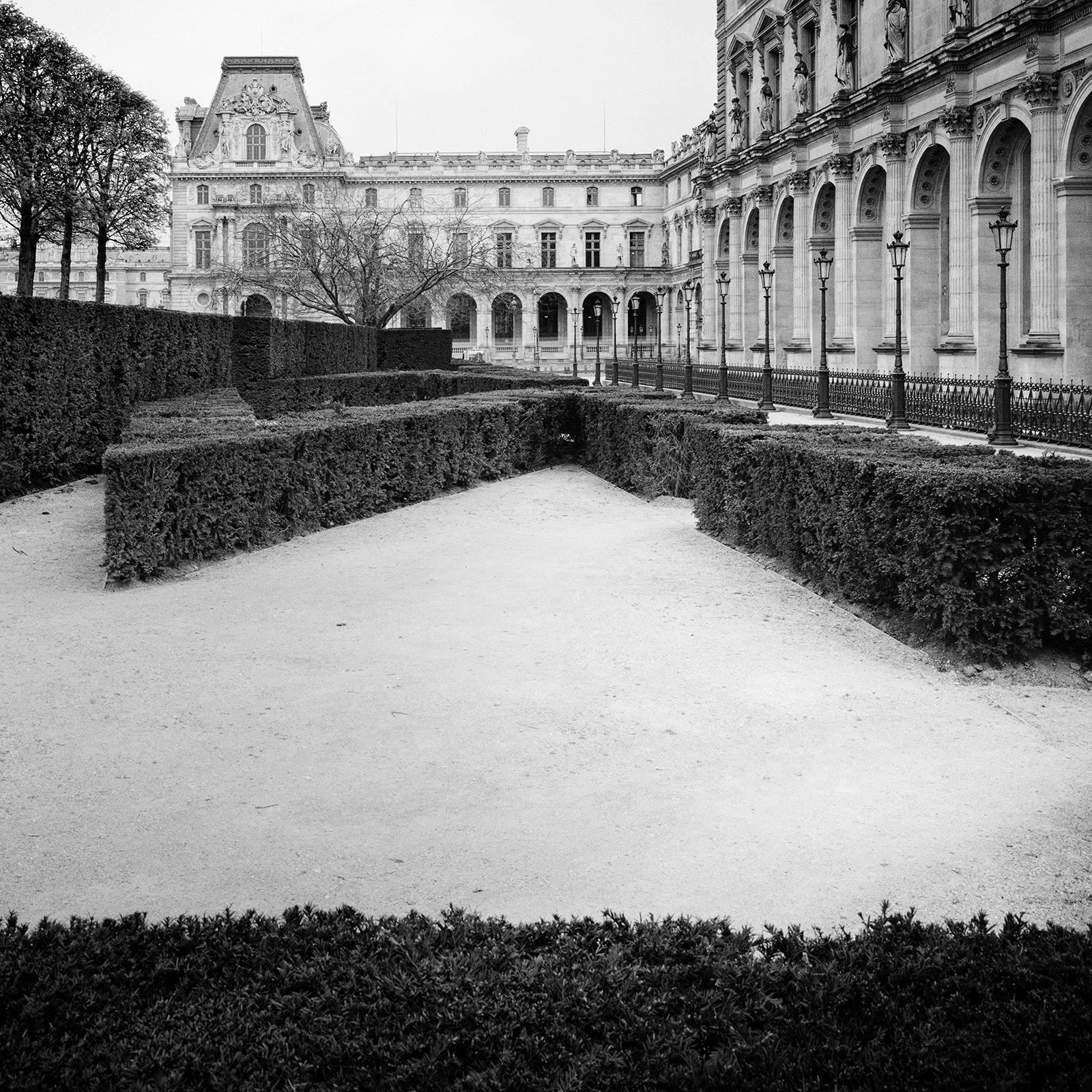 Louvre, París, Fotografía monocroma, Edición limitada Arte de Gerald Berghammer en venta 8