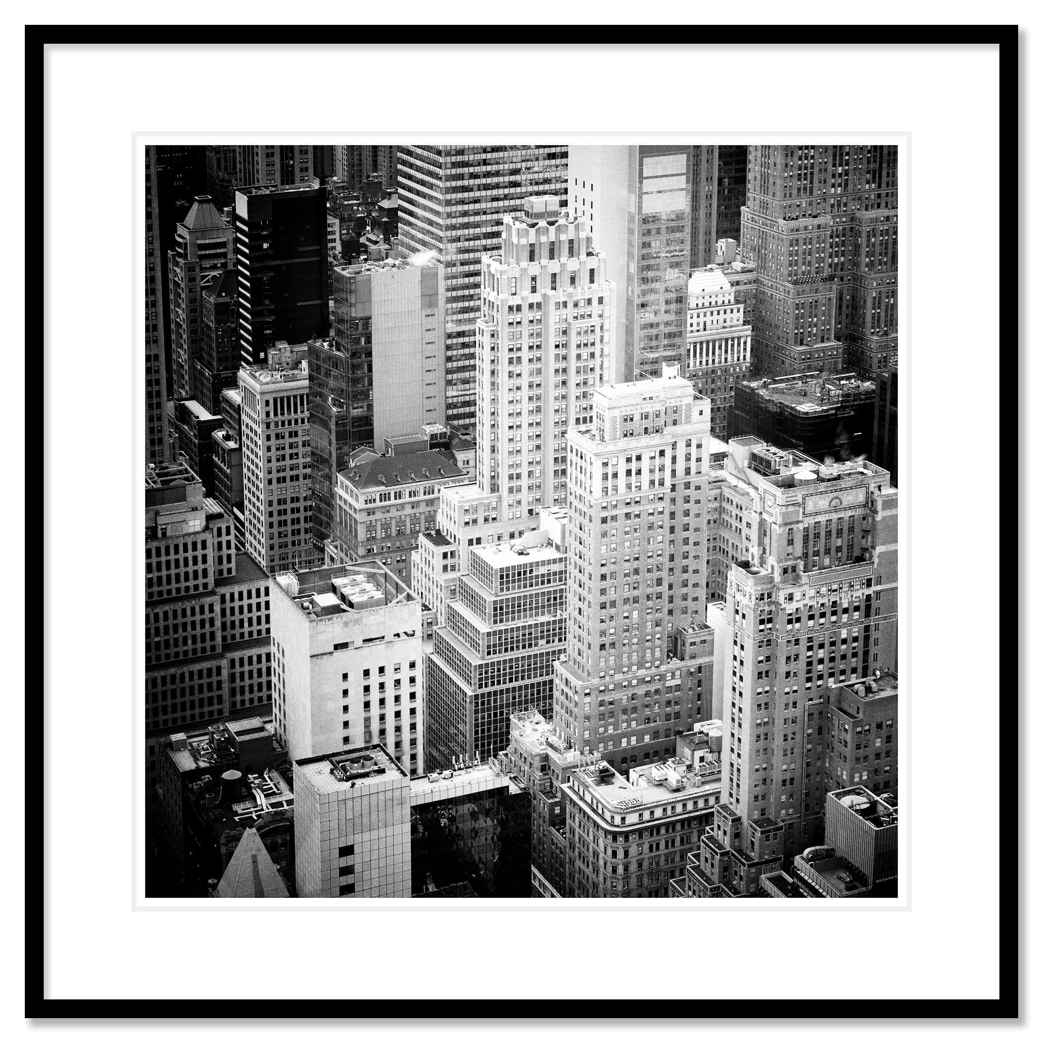 Paisaje urbano en blanco y negro - fotografía de paisaje. Impresión con tinta de pigmento de archivo de una edición limitada de 9. Todas las impresiones de Gerald Berghammer se realizan por encargo en ediciones limitadas sobre Hahnemuehle Photo Rag