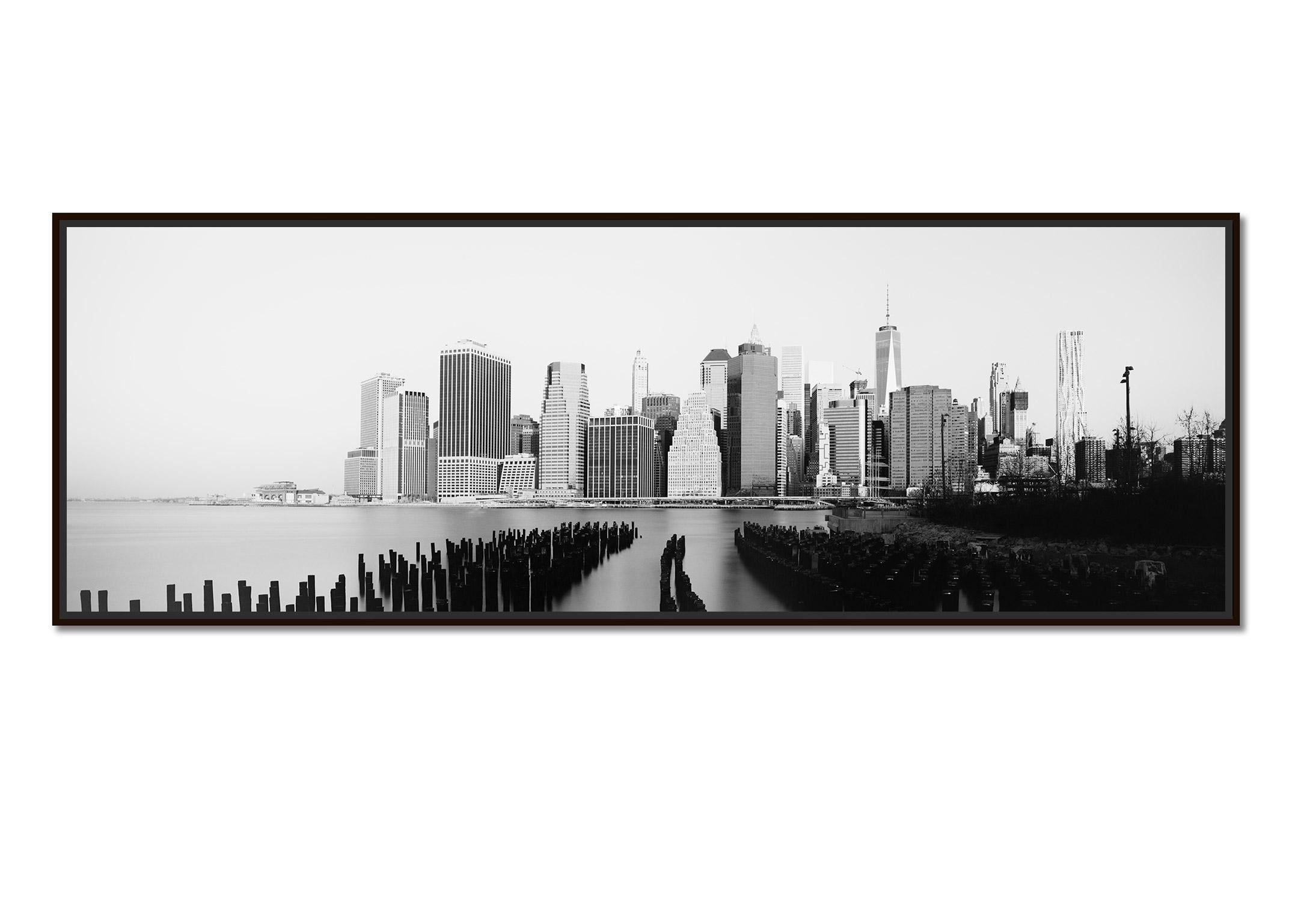Manhattan Panorama, Skyline, New York City, black white landscape photography - Photograph by Gerald Berghammer