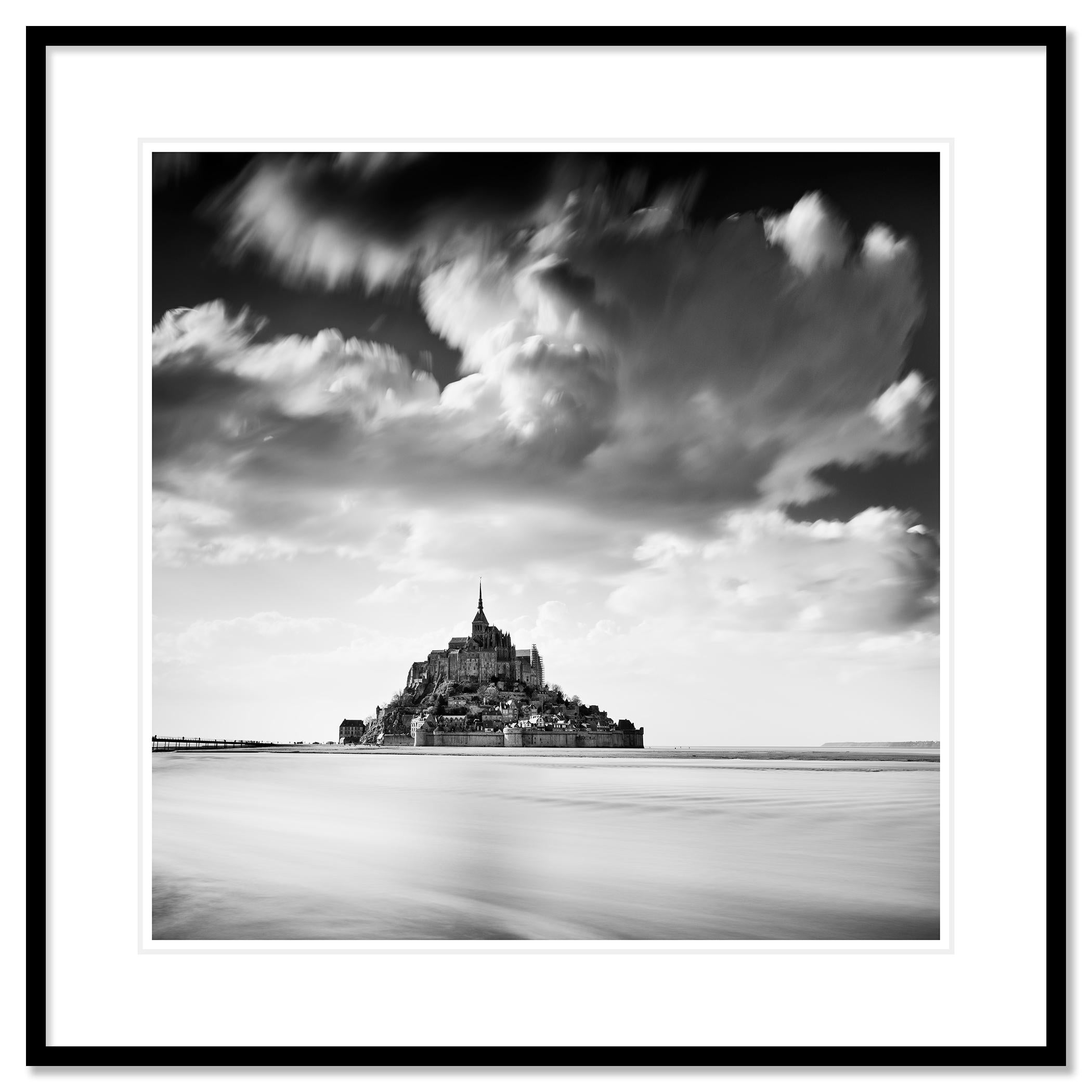 Photographie d'art en noir et blanc, longue exposition, paysage aquatique - paysage. Tirage à l'encre pigmentaire d'archives faisant partie d'une édition limitée à 7 exemplaires. Tous les tirages de Gerald Berghammer sont réalisés sur commande en