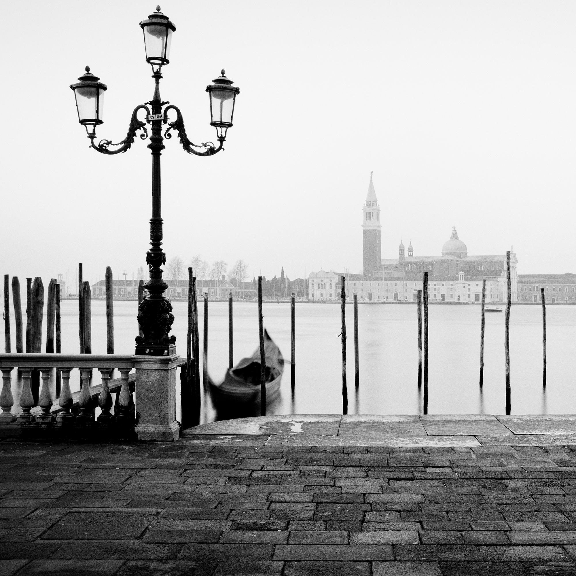 Más Espacio Libre, Basílica de Venecia, fotografía en blanco y negro, limitada, paisaje en venta 5