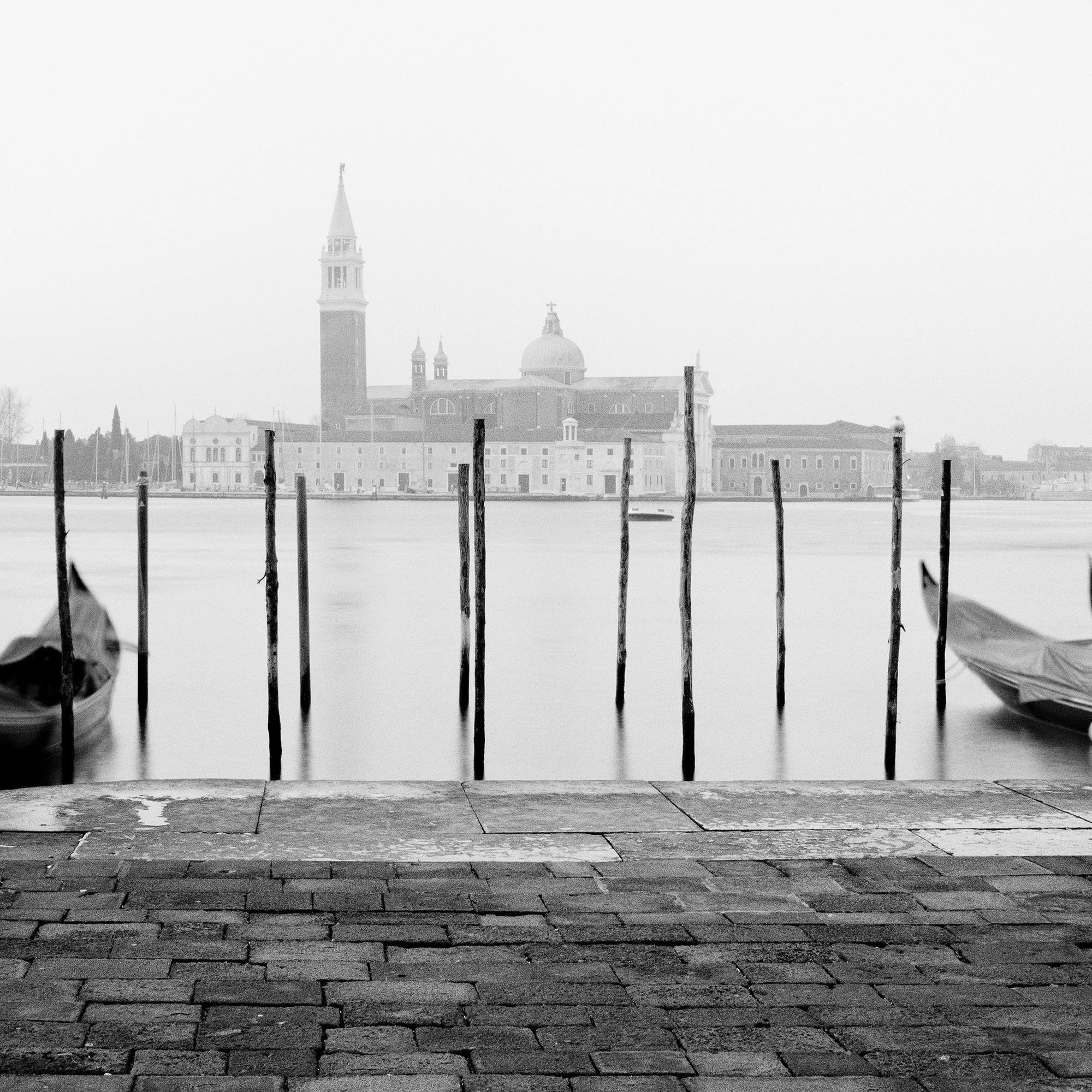 Más Espacio Libre, Basílica de Venecia, fotografía en blanco y negro, limitada, paisaje en venta 7