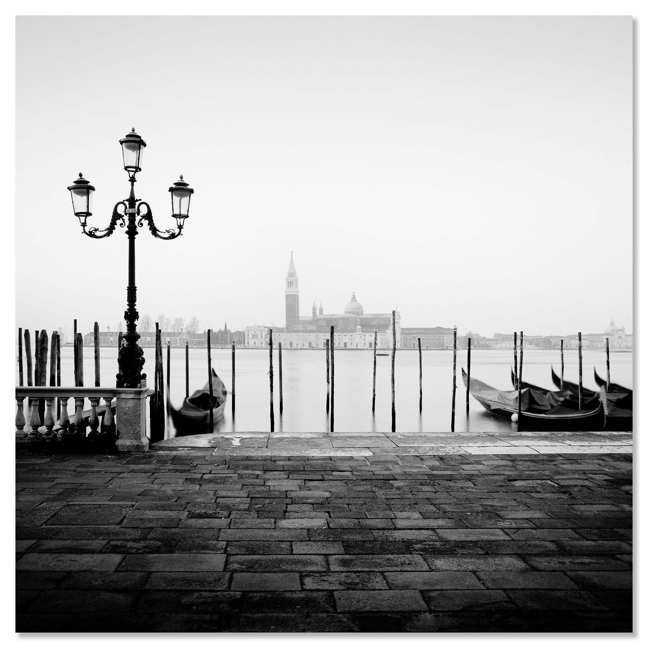 Más Espacio Libre, Basílica de Venecia, fotografía en blanco y negro, limitada, paisaje en venta 3