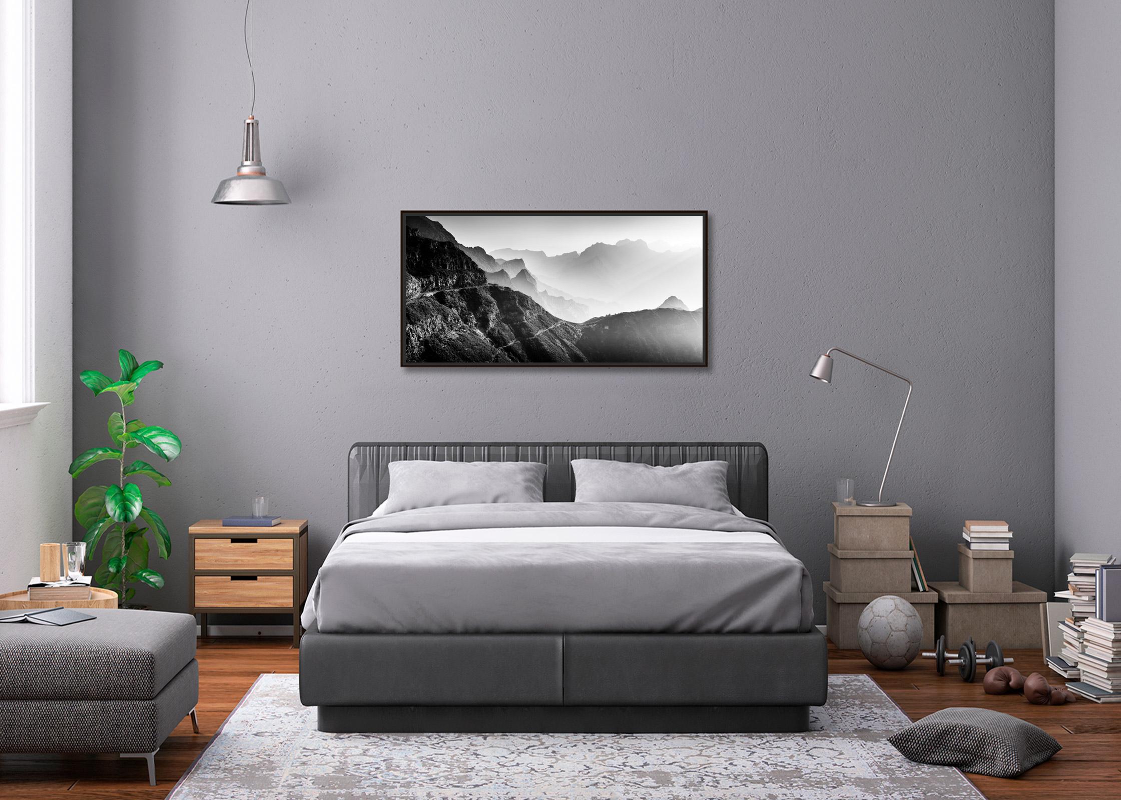 Morgenlicht in den Bergen, Schwarz-Weiß-Fotografie, Landschaft, Fine Art im Angebot 3