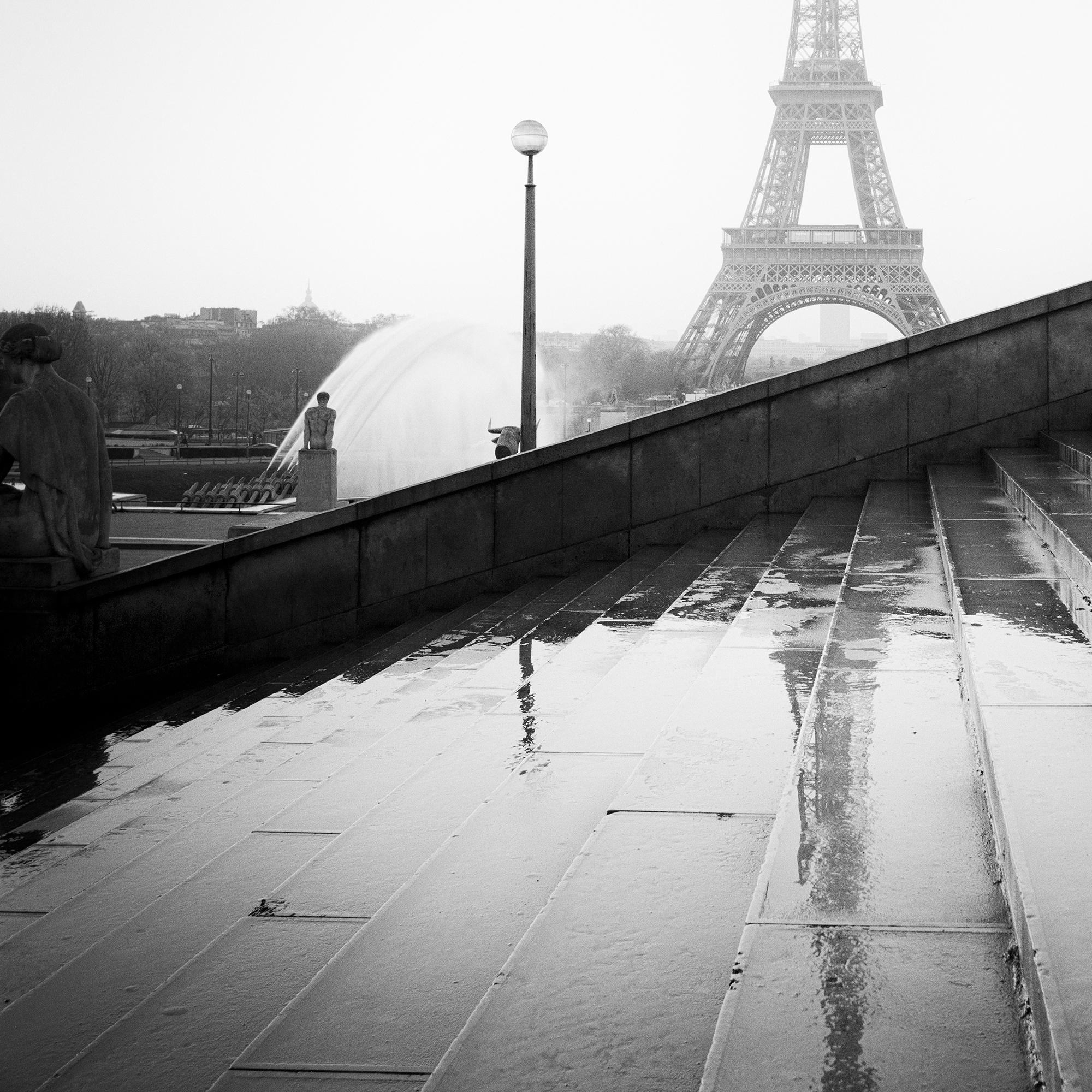 Palais de Chaillot, Tour Eiffel, Paris, photographie noir et blanc, paysage en vente 5