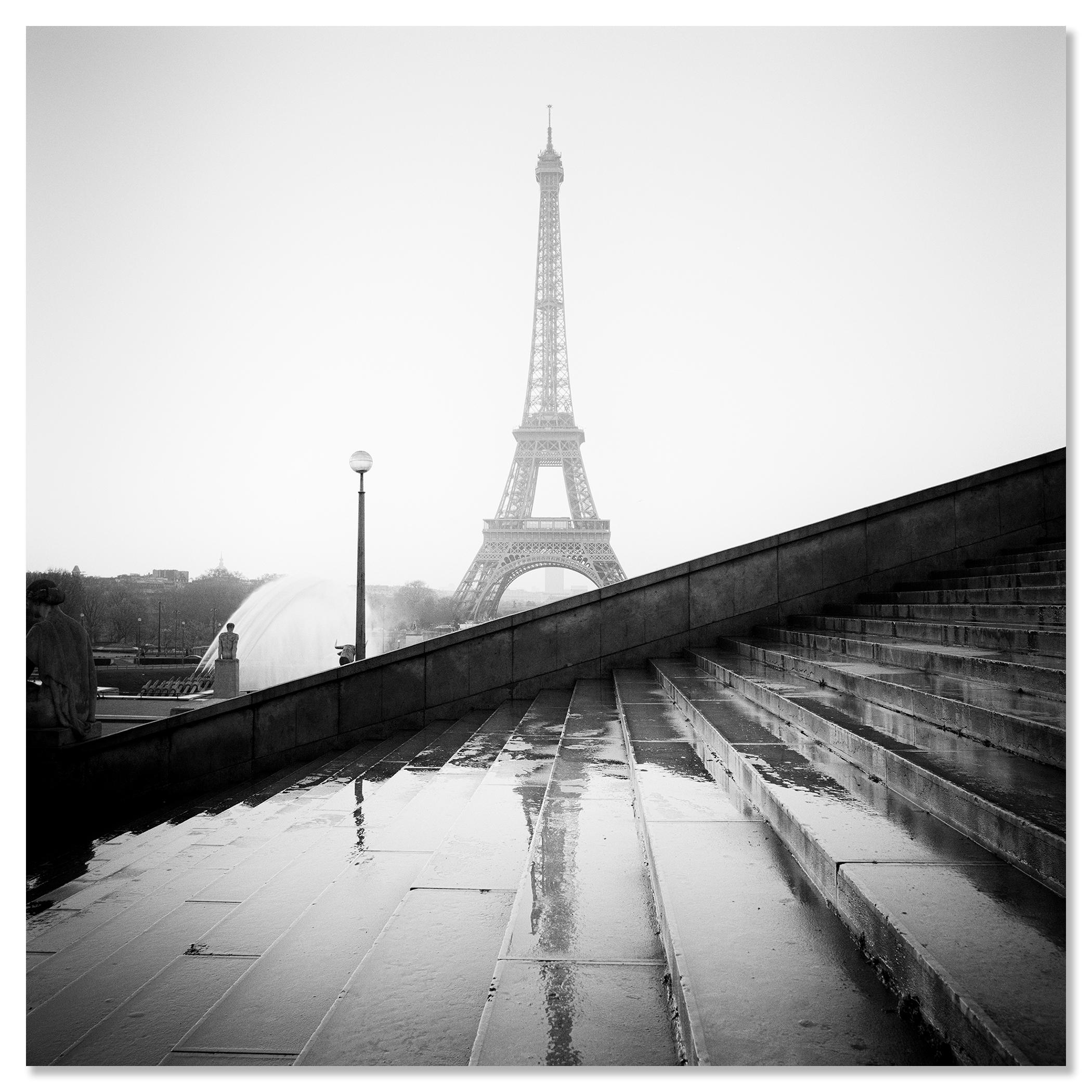 Palais de Chaillot, Tour Eiffel, Paris, photographie noir et blanc, paysage en vente 3
