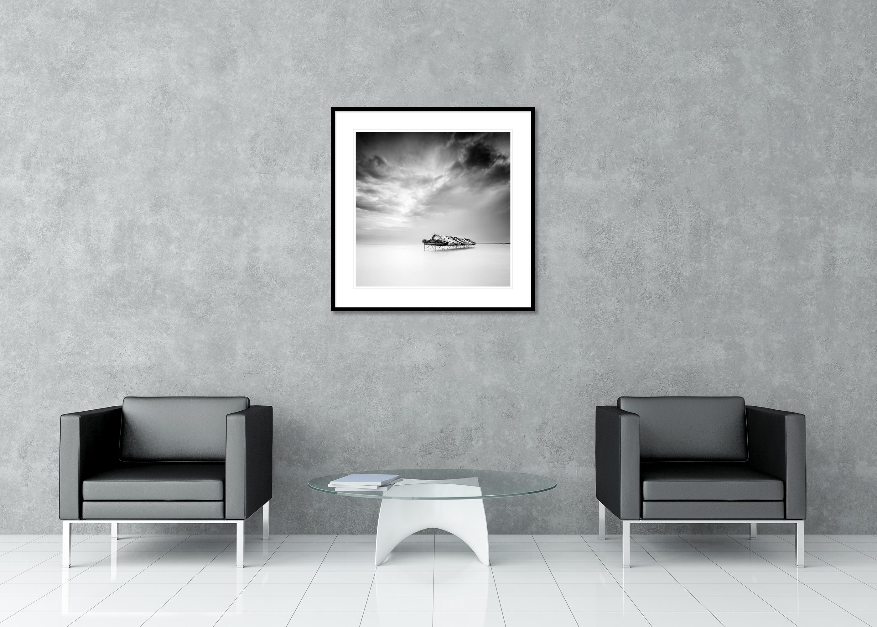 Barco de pedales, fotografía en blanco y negro, edición limitada, sescape, larga exposición en venta 2