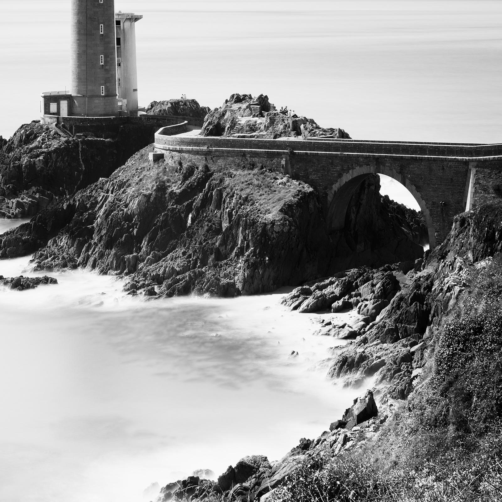Phare du Petit Minou Lighthouse, Francia, fotografia in bianco e nero, paesaggio in vendita 5