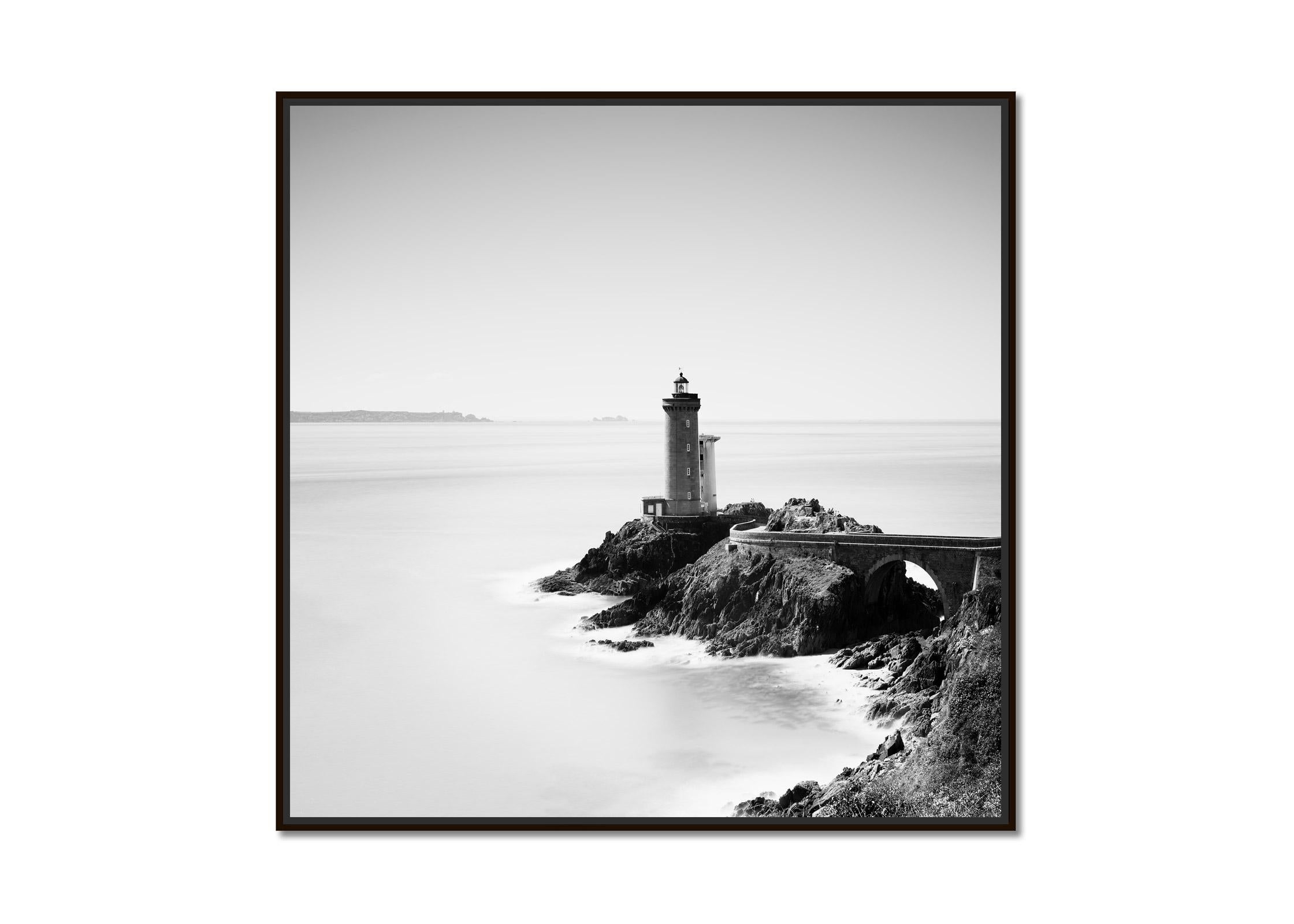 Phare du Petit Minou Lighthouse, Francia, fotografia in bianco e nero, paesaggio - Photograph di Gerald Berghammer
