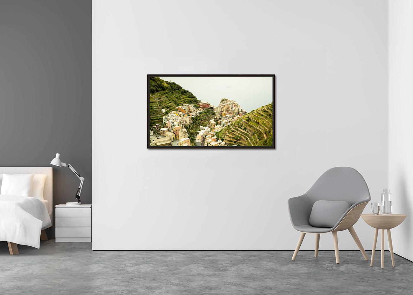 Paysage urbain en couleur - photographie de paysage. Tirage à l'encre pigmentaire d'archives faisant partie d'une édition limitée à 7 exemplaires. Tous les tirages de Gerald Berghammer sont réalisés sur commande en édition limitée sur papier baryté