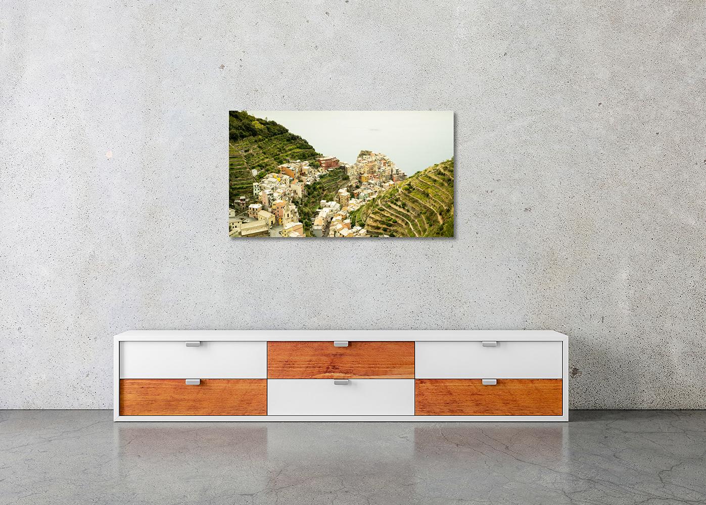 Picturesque Village, Vineyards, Cinque Terre, Photographie à tirage limité en vente 4