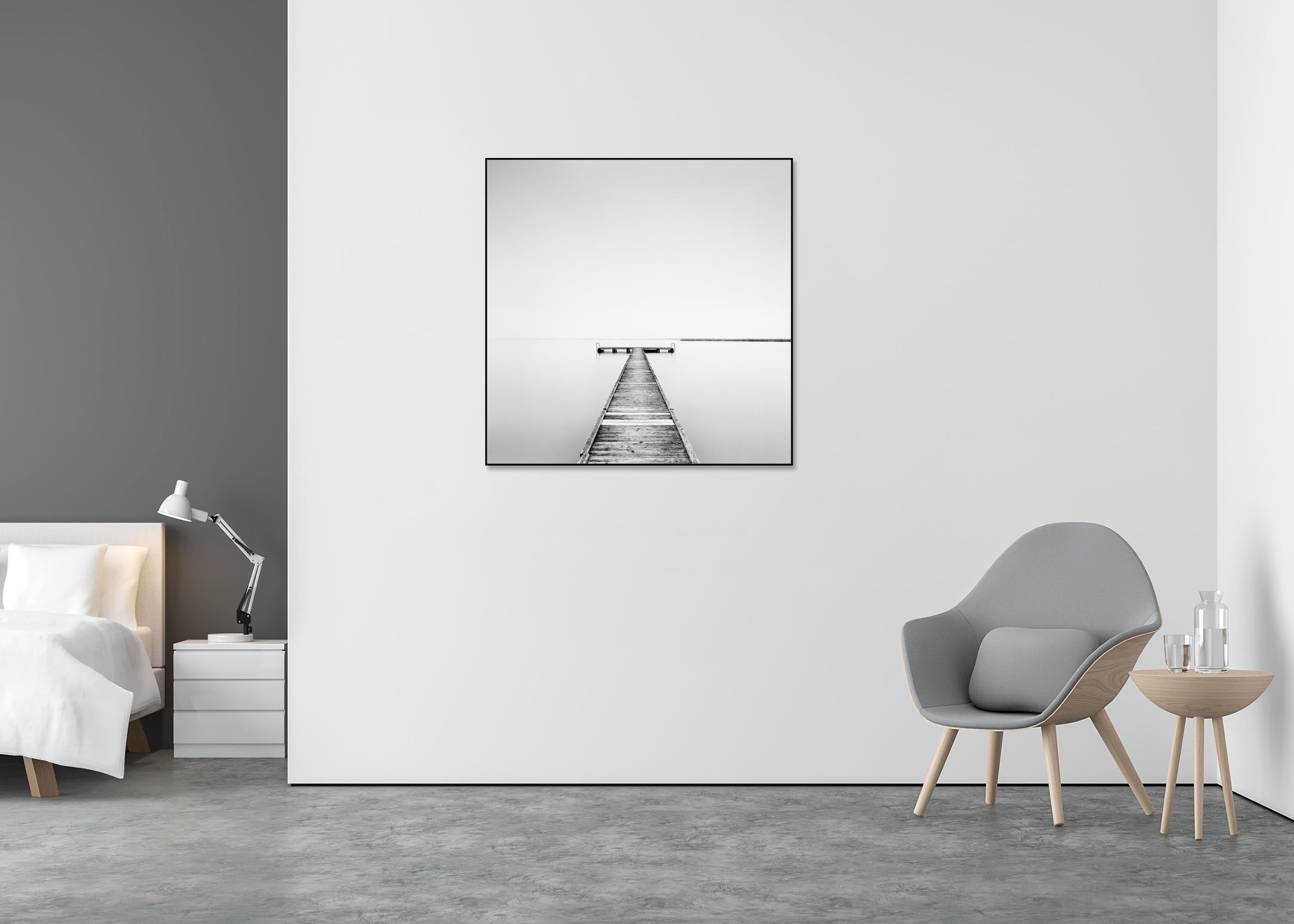 Pier, foggy morning, minimalist black white, photography, fine art landscape - Gris Landscape Photograph par Gerald Berghammer