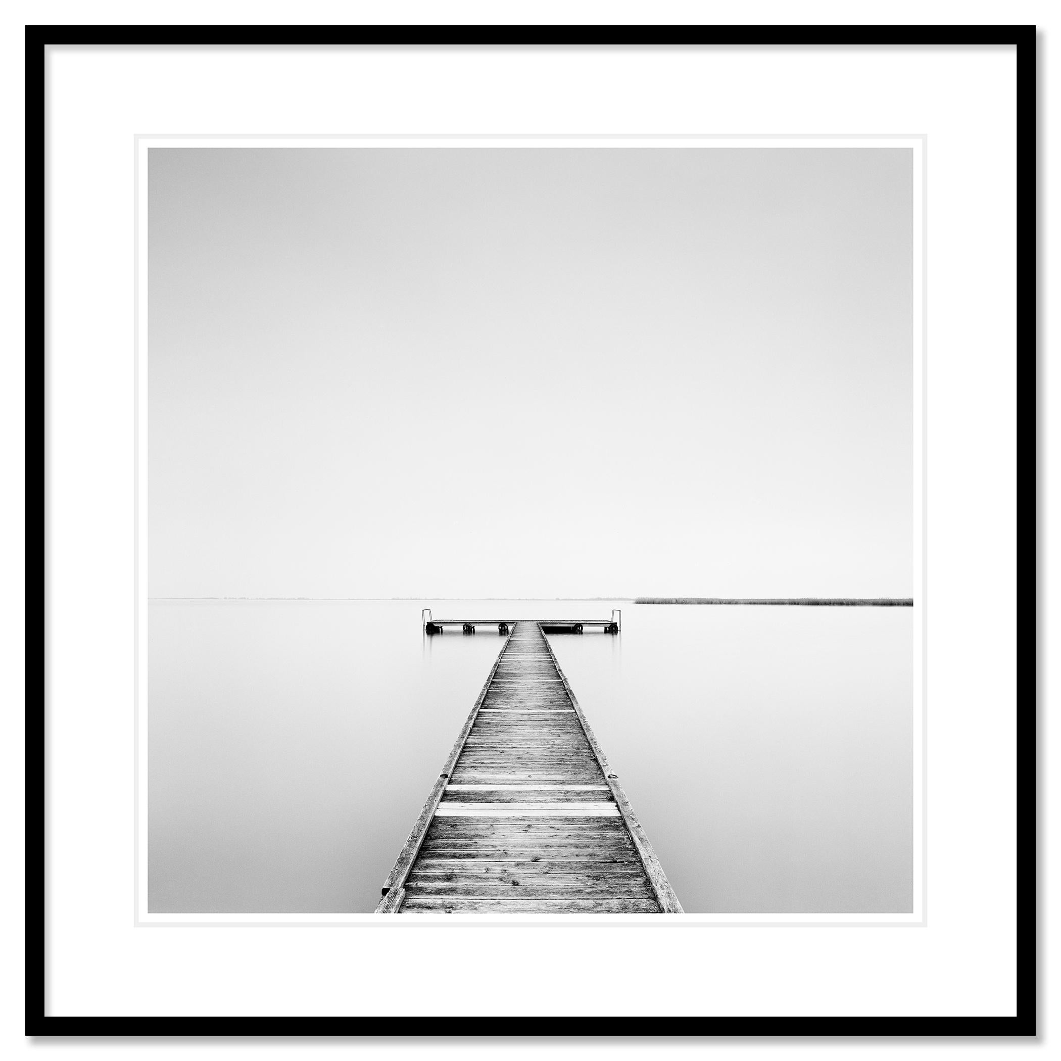 Photographie d'art en noir et blanc, longue exposition, paysage aquatique - paysage. Tirage à l'encre pigmentaire d'archives faisant partie d'une édition limitée à 9 exemplaires. Tous les tirages de Gerald Berghammer sont réalisés sur commande en