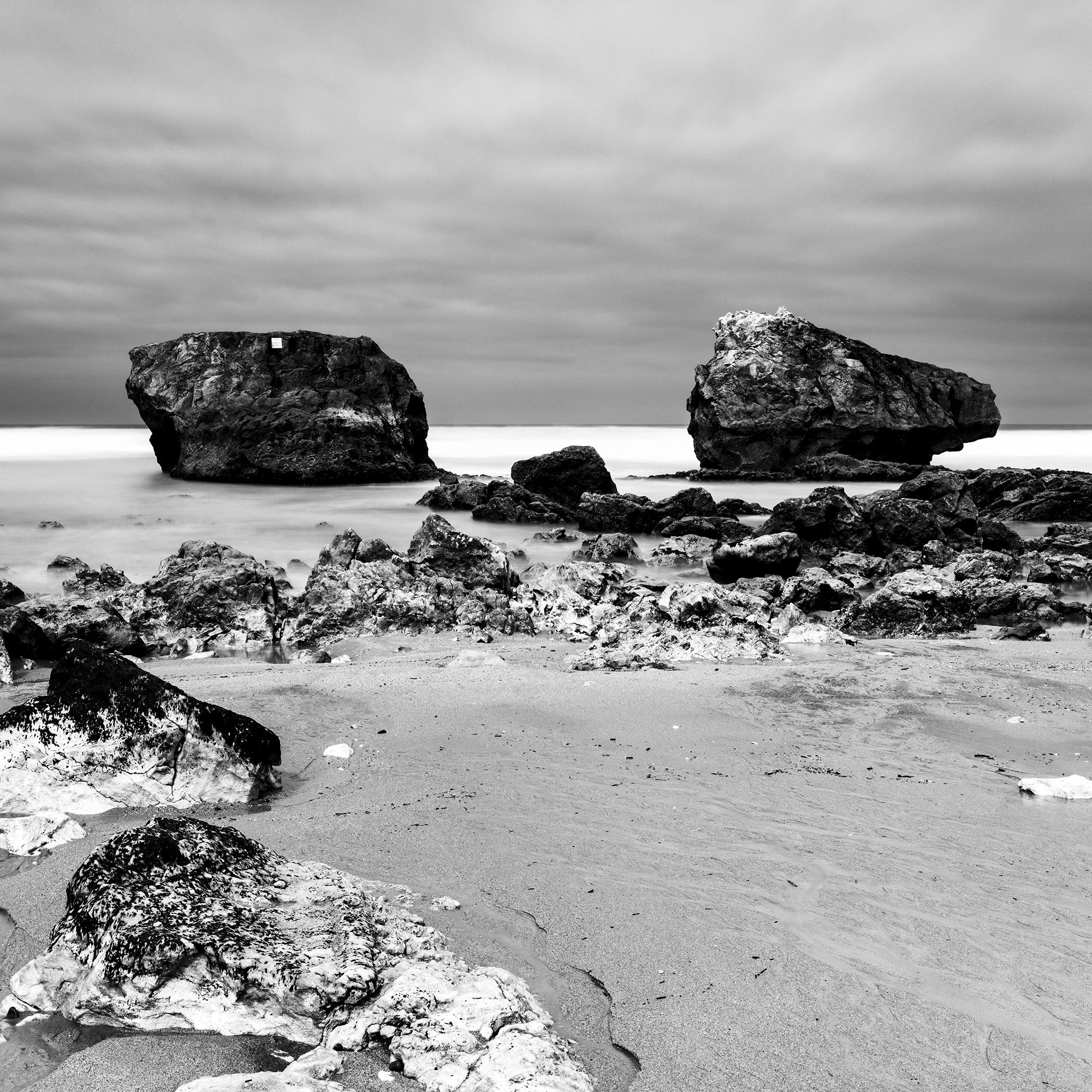 Point de vue Panorama, giant rock, black and white photography, landscape For Sale 3