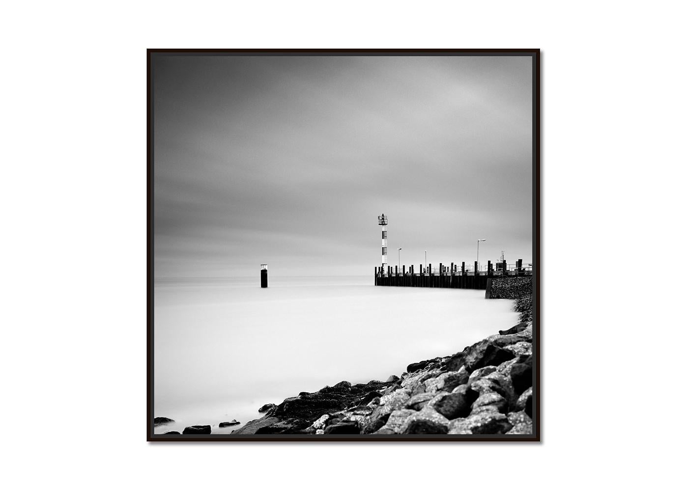 Port List, Sylt, Nordsee, monochrome Fotografie, limitierte Auflage, Landschaft – Photograph von Gerald Berghammer