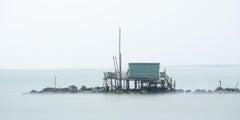 Capanna da pesca Retoni, Marina di Pisa, fotografia a colori panoramica in edizione limitata