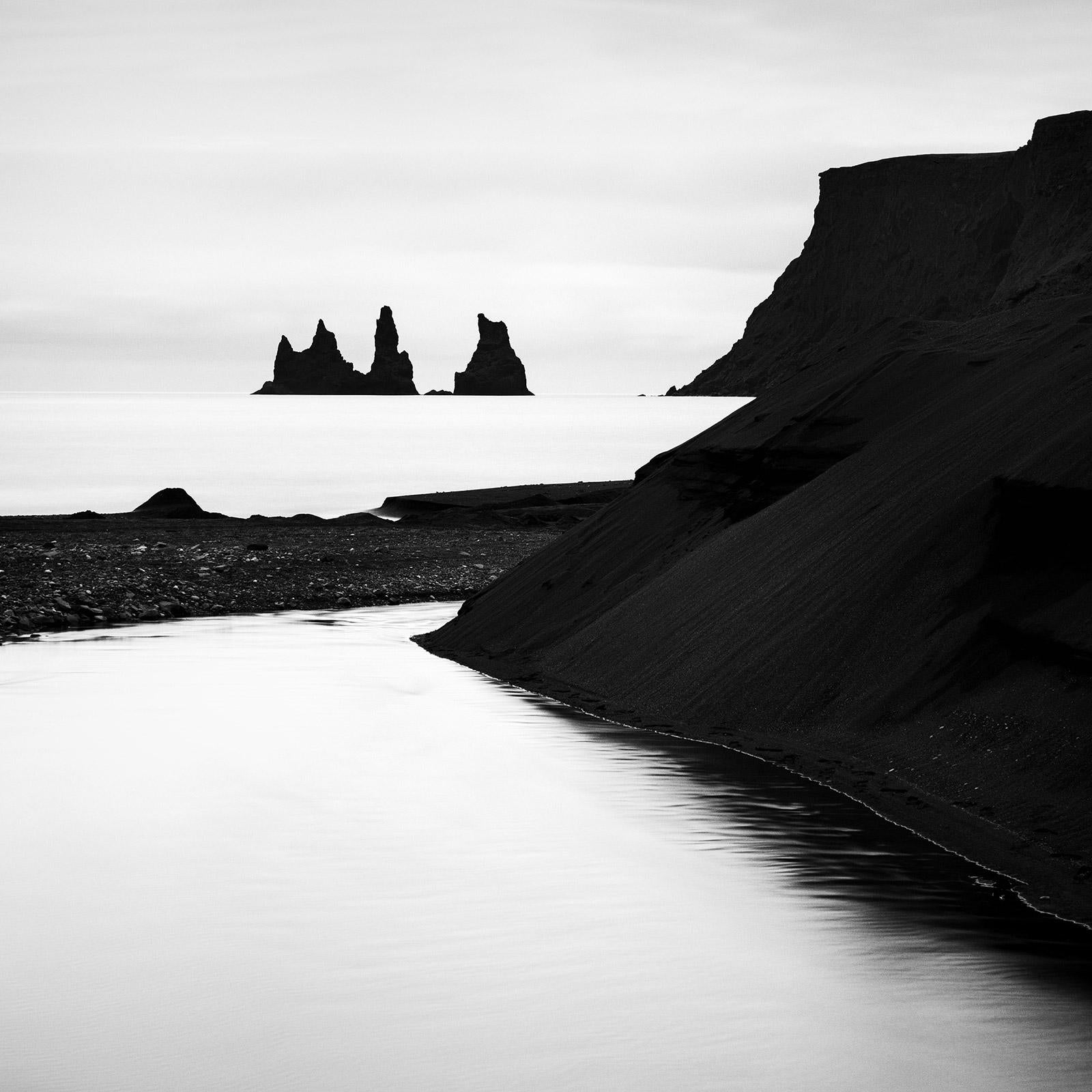 Reynisdrangar, plage noire, Islande, photographie d'art de paysage à longue exposition