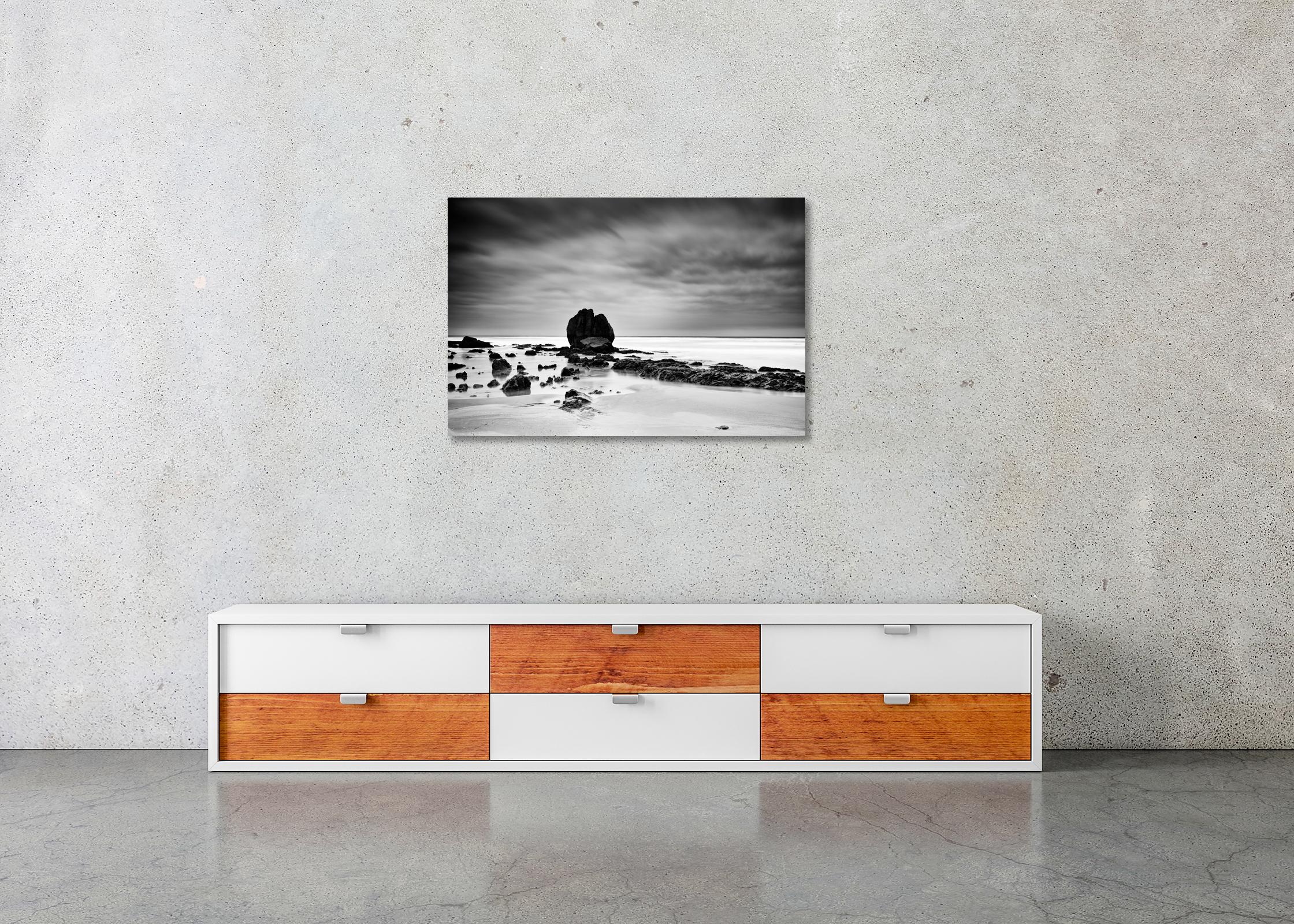 Rochers sur le SHORE, plage, Côte Atlantique, France, paysage en noir et blanc  en vente 3