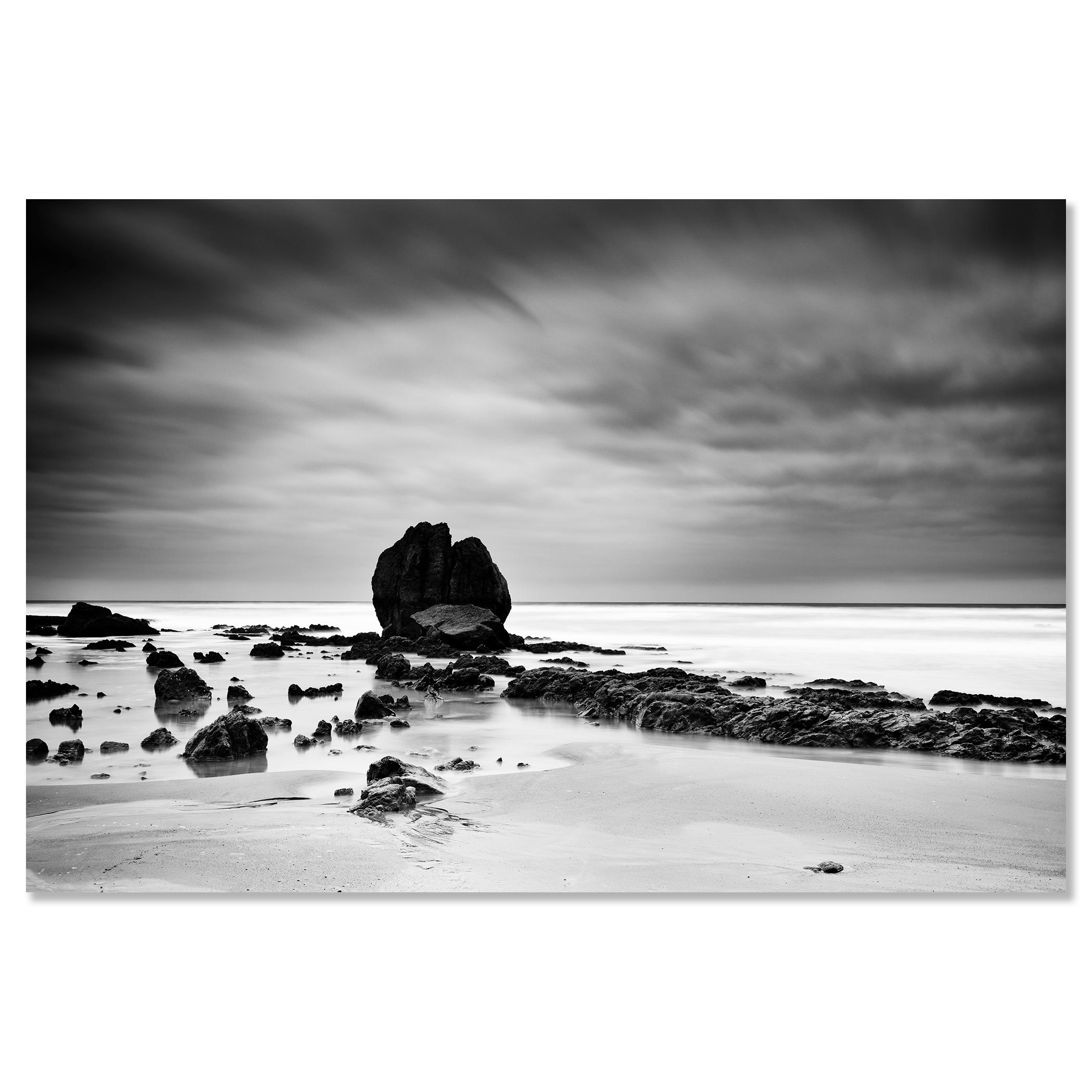 Rocas en la orilla, Costa Atlántica, fotografía en blanco y negro, paisaje en venta 3