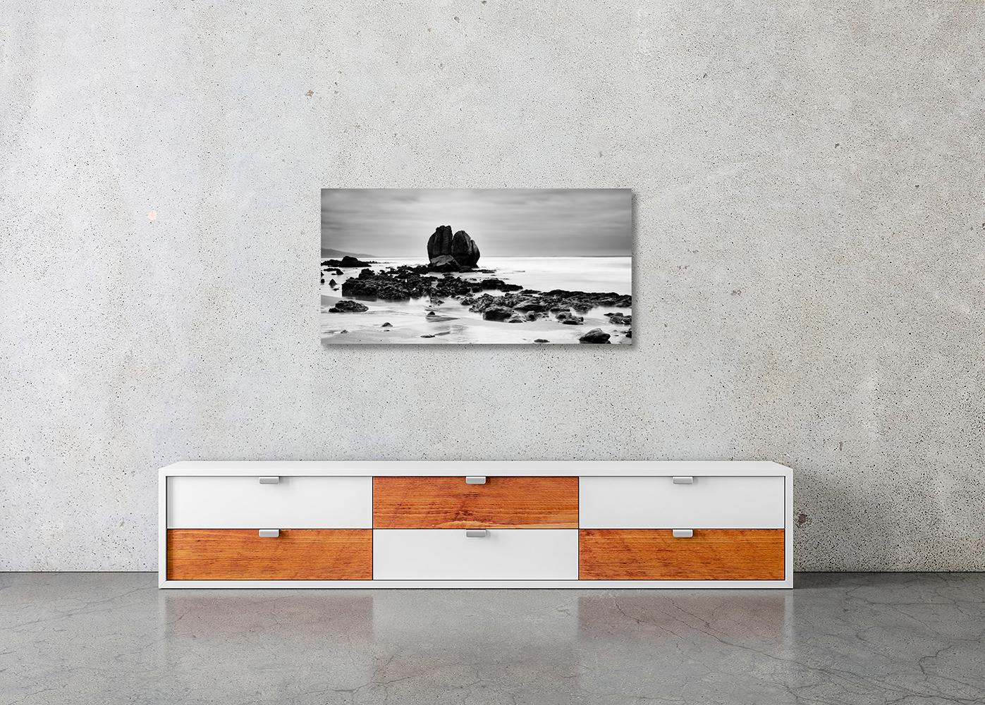Panorama de rochers sur le SHORE, grande photographie monochrome, édition limitée en vente 2