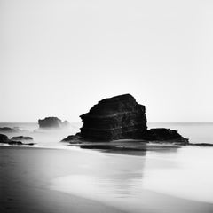 Schwarz-Weiß-Landschaftsfotografie in Schwarz-Weiß von Rocky Beach stone Küstelinie Surf Portugal