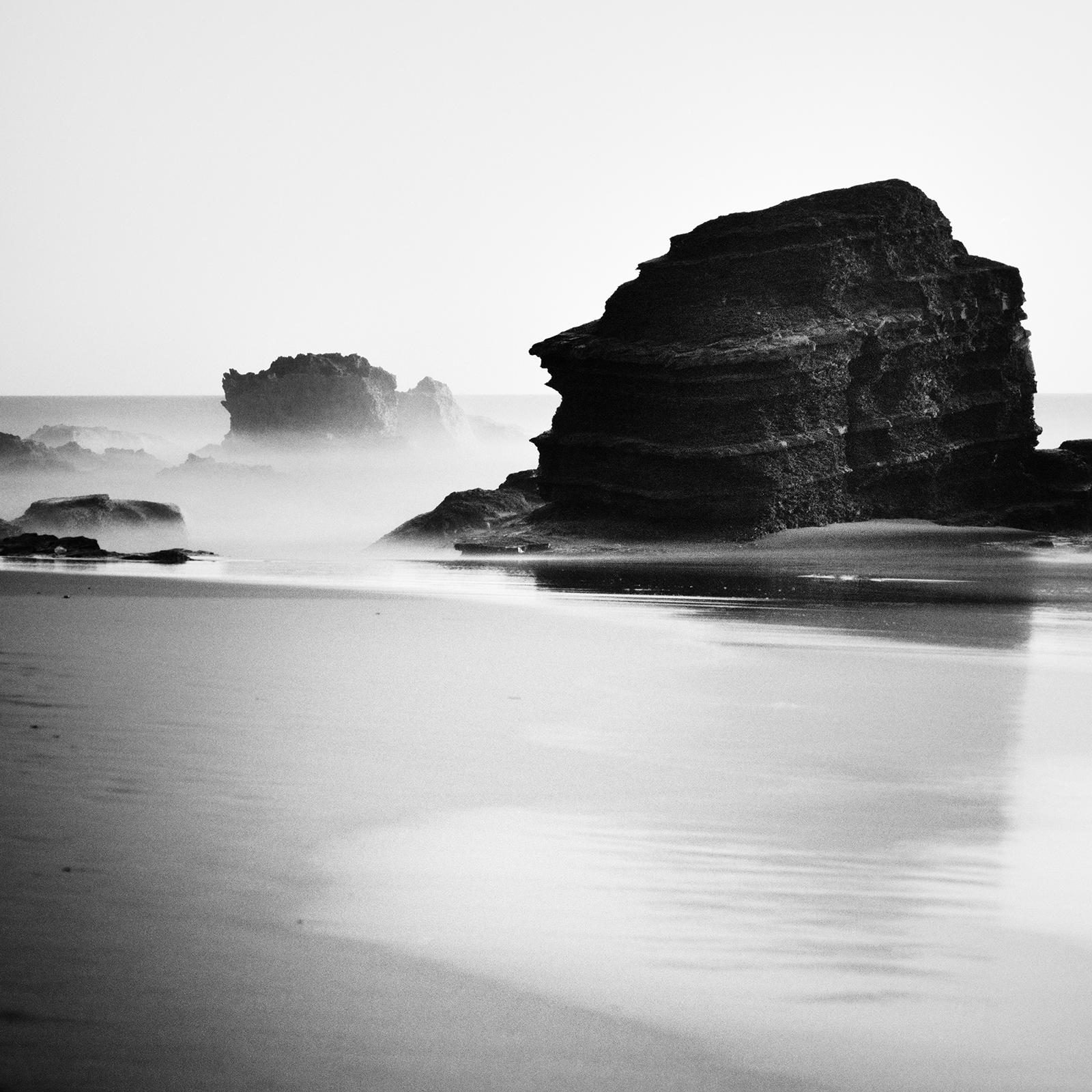Rocky Beach, Küste, Schwarz-Weiß-Fotografie, limitierte Auflage, Landschaft im Angebot 3