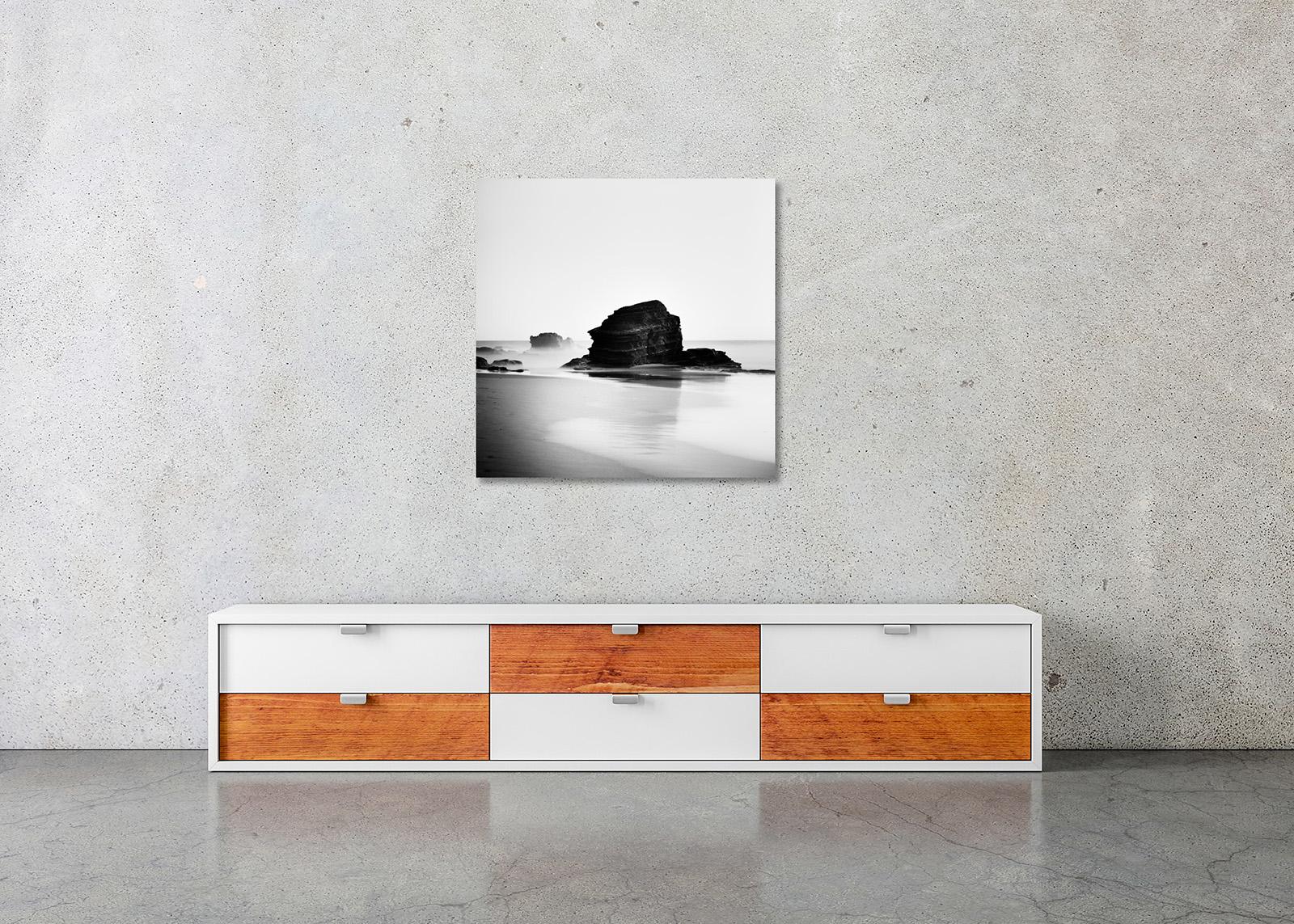Rocky Beach, Küste, Schwarz-Weiß-Fotografie, limitierte Auflage, Landschaft im Angebot 2