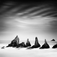 Rocky Peaks, tempête, nuages fantastiques, photographie en noir et blanc, paysage