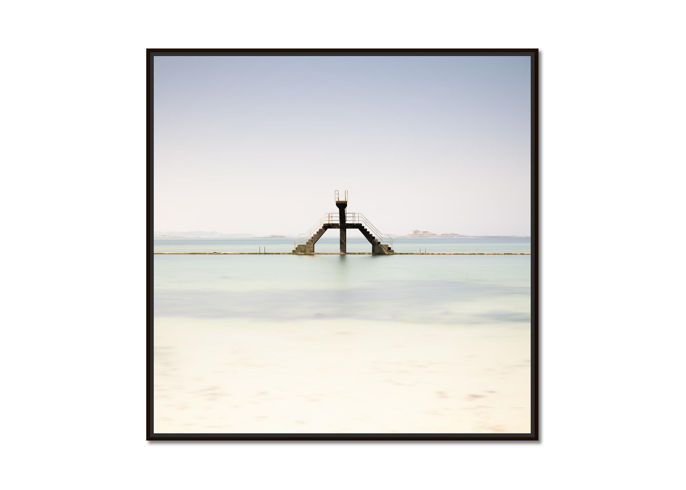 Meeres-Wasser- Swimming-Pool, Fotografie, Landschaft, Farbkunstdruck in limitierter Auflage – Photograph von Gerald Berghammer