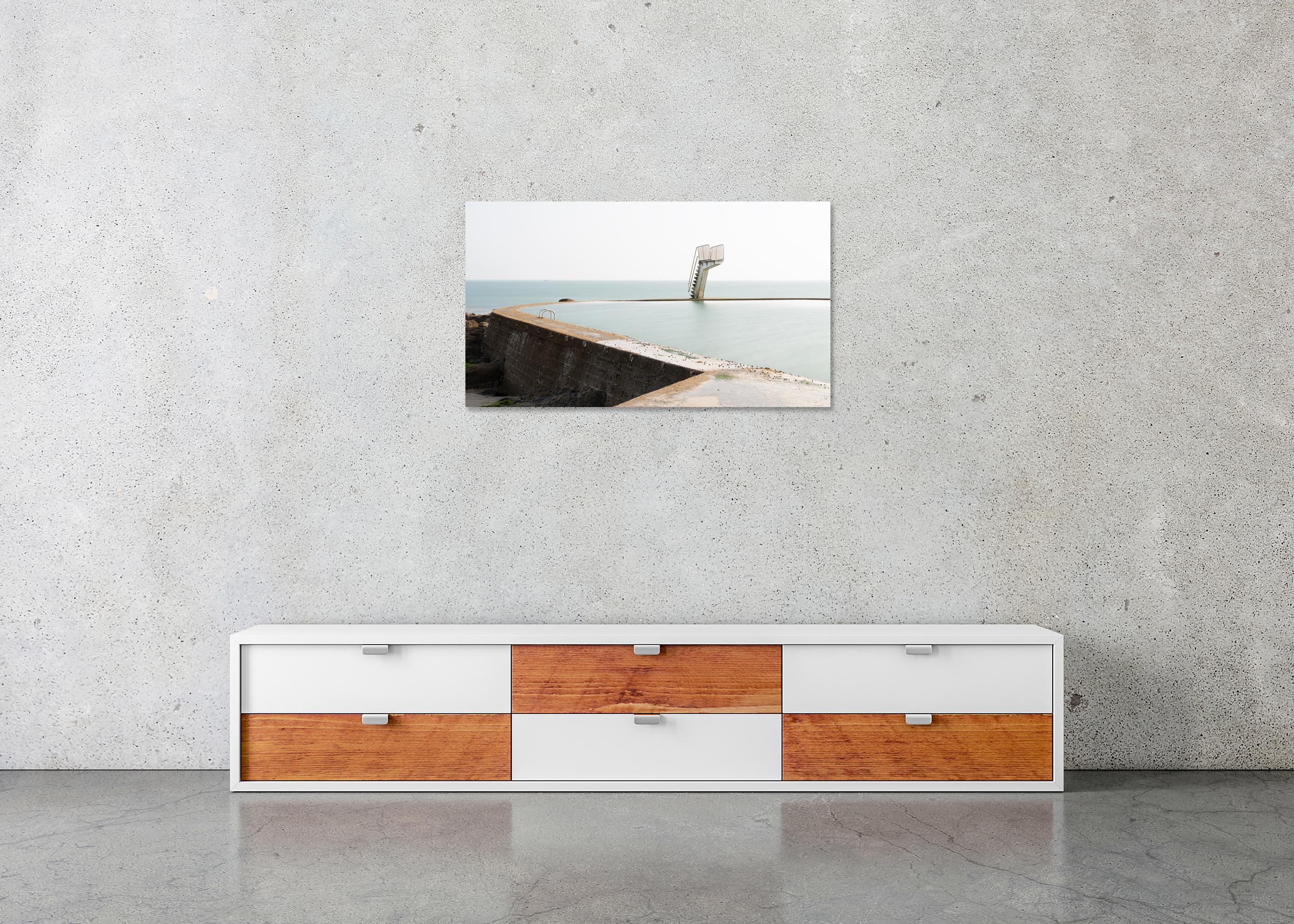 Pool d'eau douce, plateforme de plongée, photographie en couleur, édition limitée en vente 4