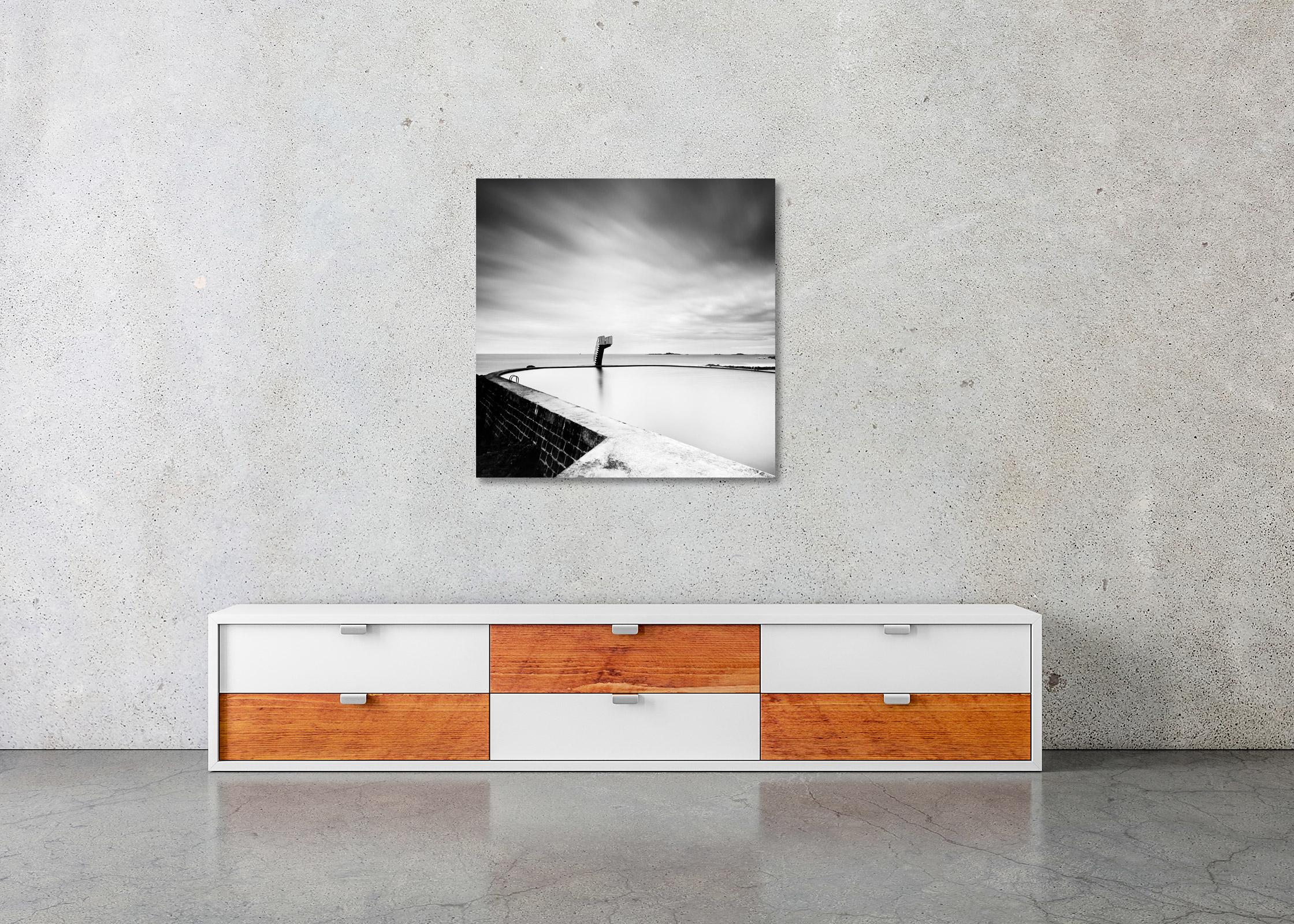 Piscine en bord de mer, Océan Atlantique, photographie noir et blanc, paysage marin, paysage. en vente 2