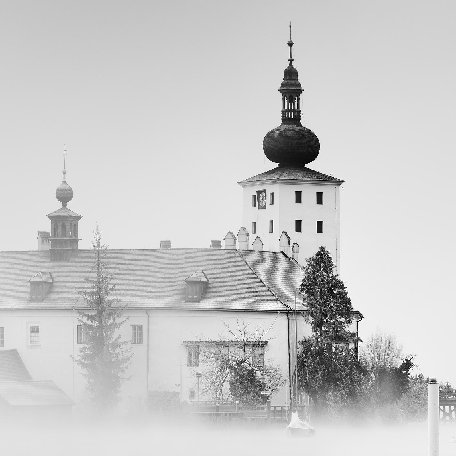 Seeschloss Ort, Schwarz-Weiß-Fotografie, Langzeitbelichtung, limitierte Auflage im Angebot 5