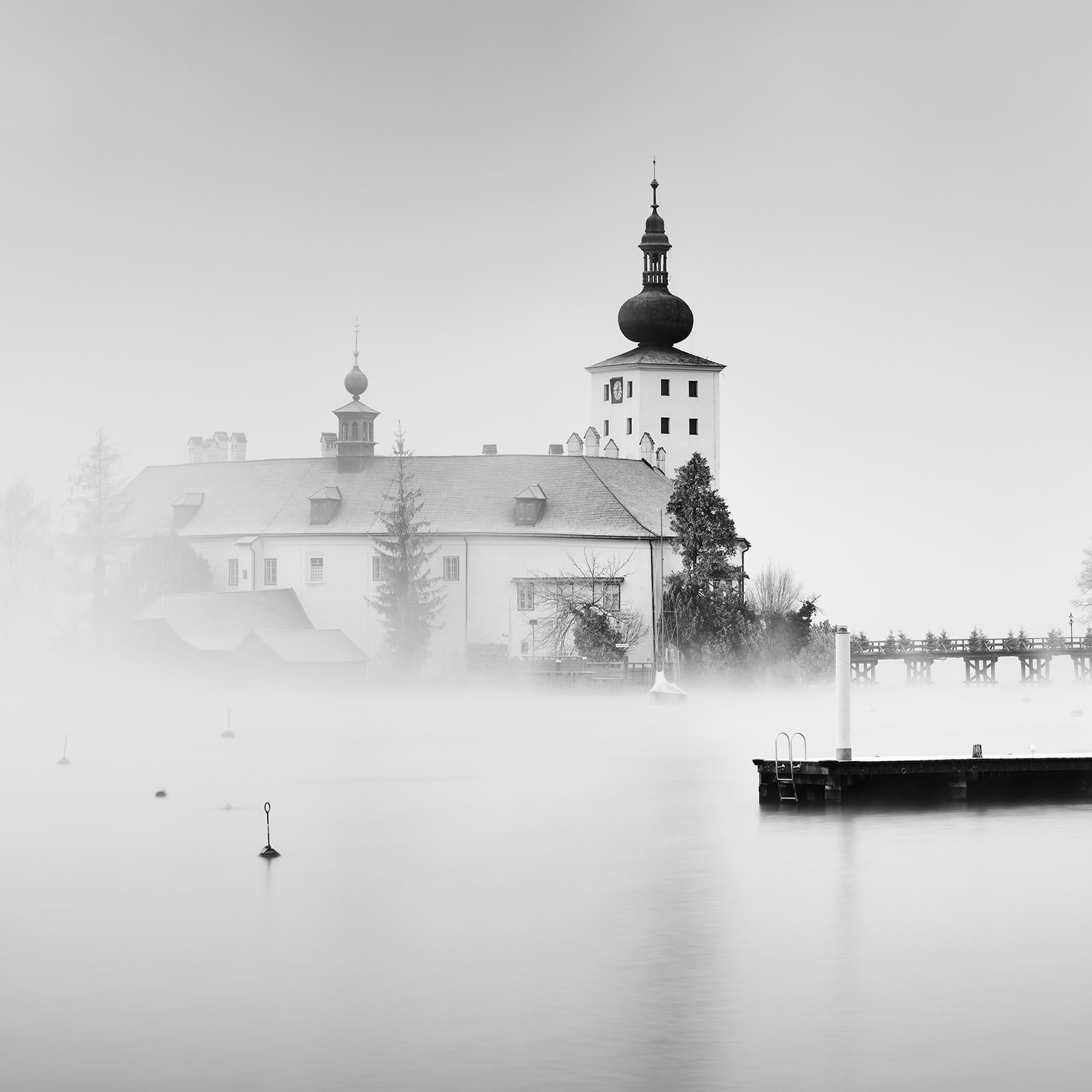 Seeschloss Ort, Schwarz-Weiß-Fotografie, Langzeitbelichtung, limitierte Auflage im Angebot 3