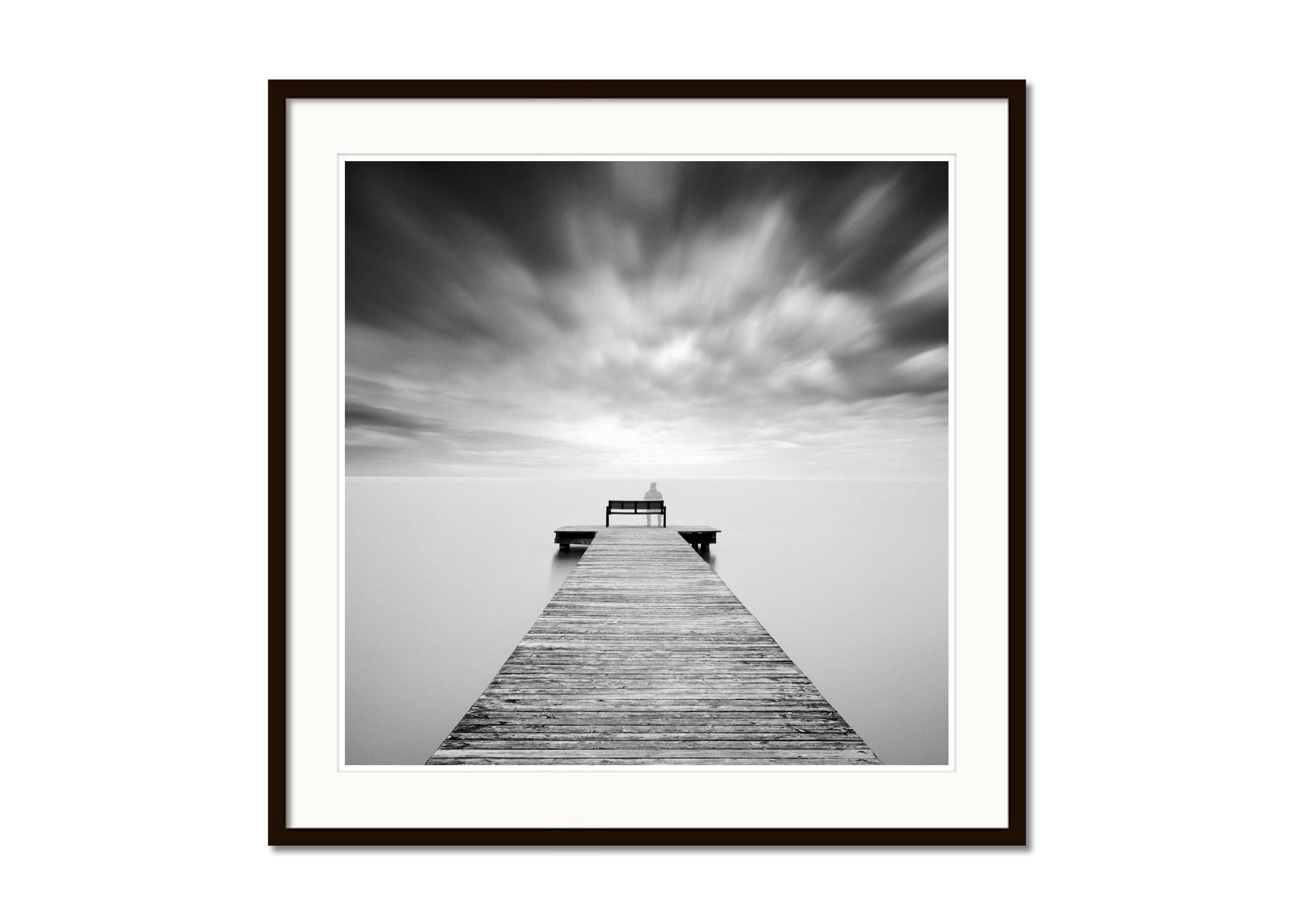 Self-Portrait, lago, tempesta, fotografia in bianco e nero a lunga esposizione di paesaggi acquatici - Landscape Photograph Grigio di Gerald Berghammer