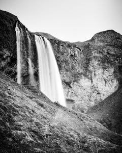 Seljalandsfoss, Wasserfall, Island, Schwarz-Weiß-Wasserlandschaftsfotografie