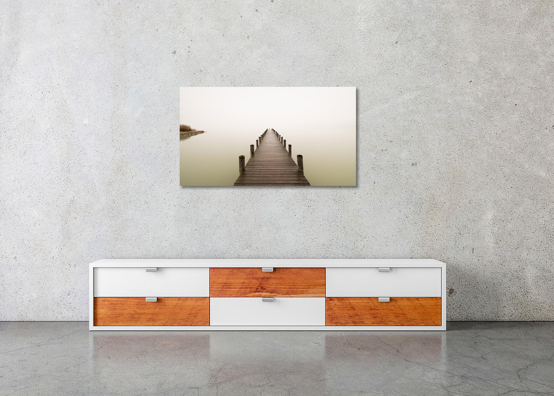 Silent Lake, Farbfotografie, Langzeitbelichtung, Meereslandschaft, limitierte Auflage im Angebot 1