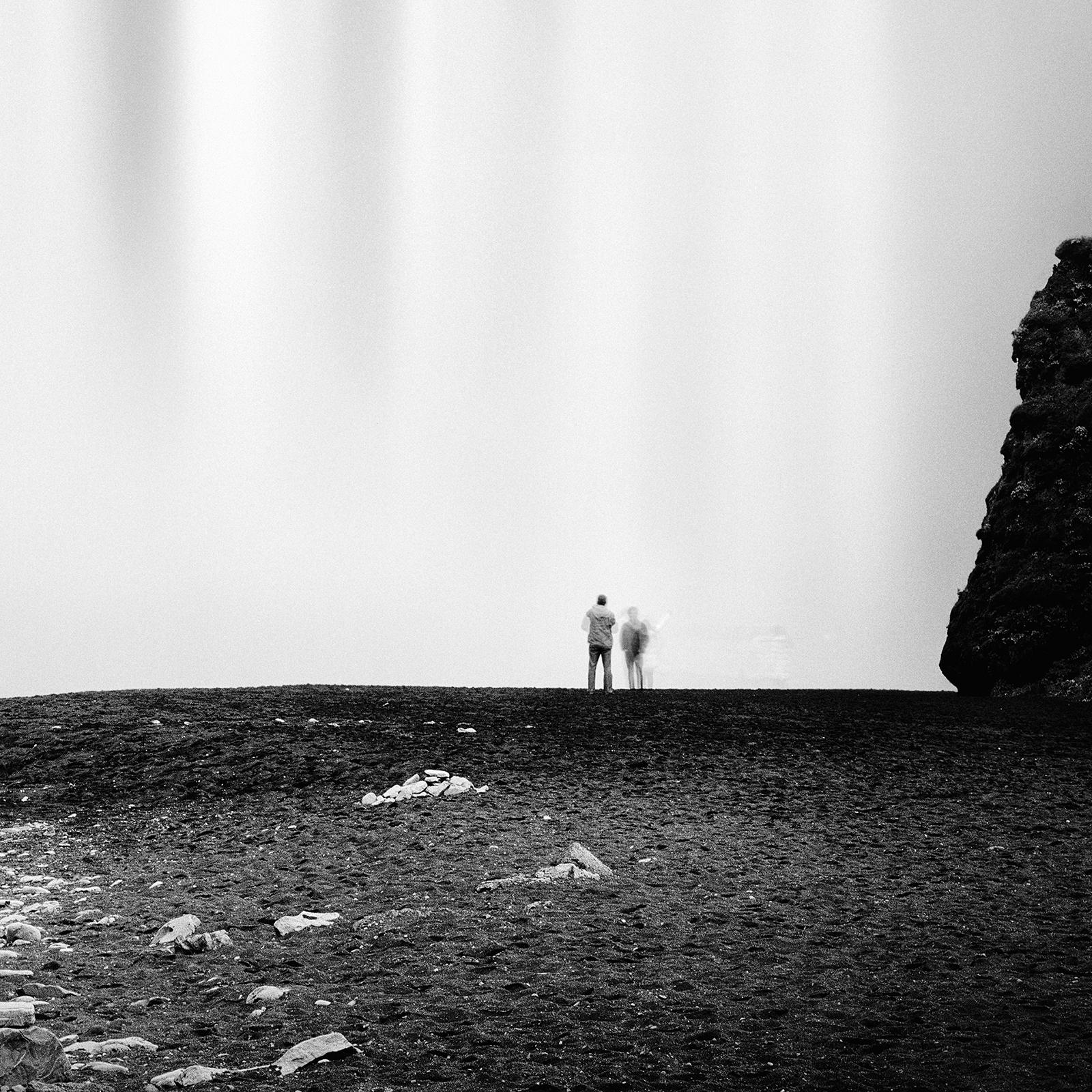 Skogafoss, Wasserfall, Island, Schwarz-Weiß, Kunstlandschaft, Fotografie im Angebot 5