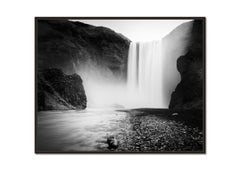 Skogafoss, Wasserfall, Island, B&W, Langzeitbelichtungsfotografie, limitierte Auflage
