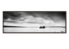 Stranded, Panorama, Schwarz-Weiß-Fotografie, Landschaftsdruck in limitierter Auflage