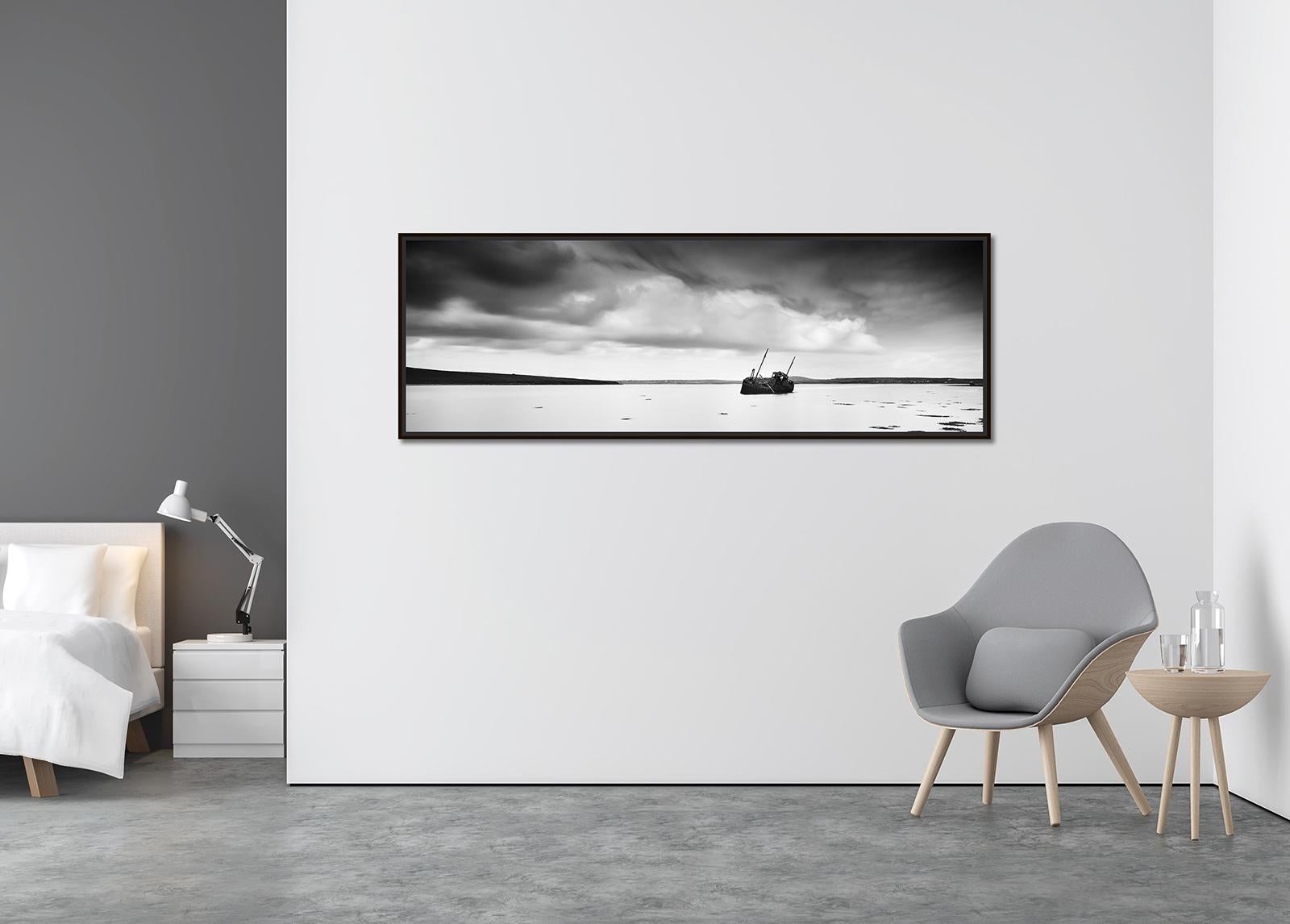 Varado, Panorama, fotografía en blanco y negro, impresión paisajística de edición limitada - Photograph Contemporáneo de Gerald Berghammer