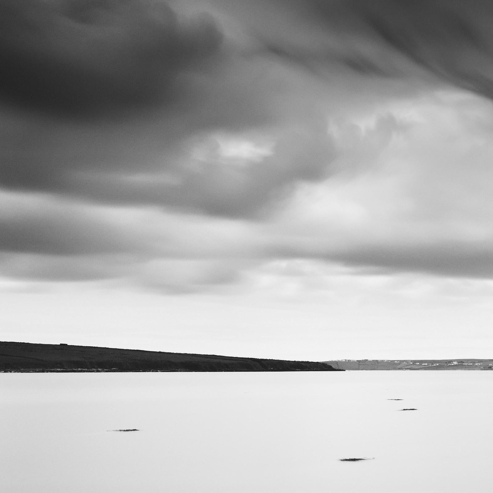 Varado, Panorama, fotografía en blanco y negro, impresión paisajística de edición limitada en venta 4