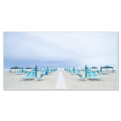 Sdraio sulla spiaggia, paesaggio panoramico - fotografia a colori, limited