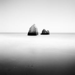 Pyramide engloutie, Espagne, photographie d'art minimaliste en noir et blanc, paysage