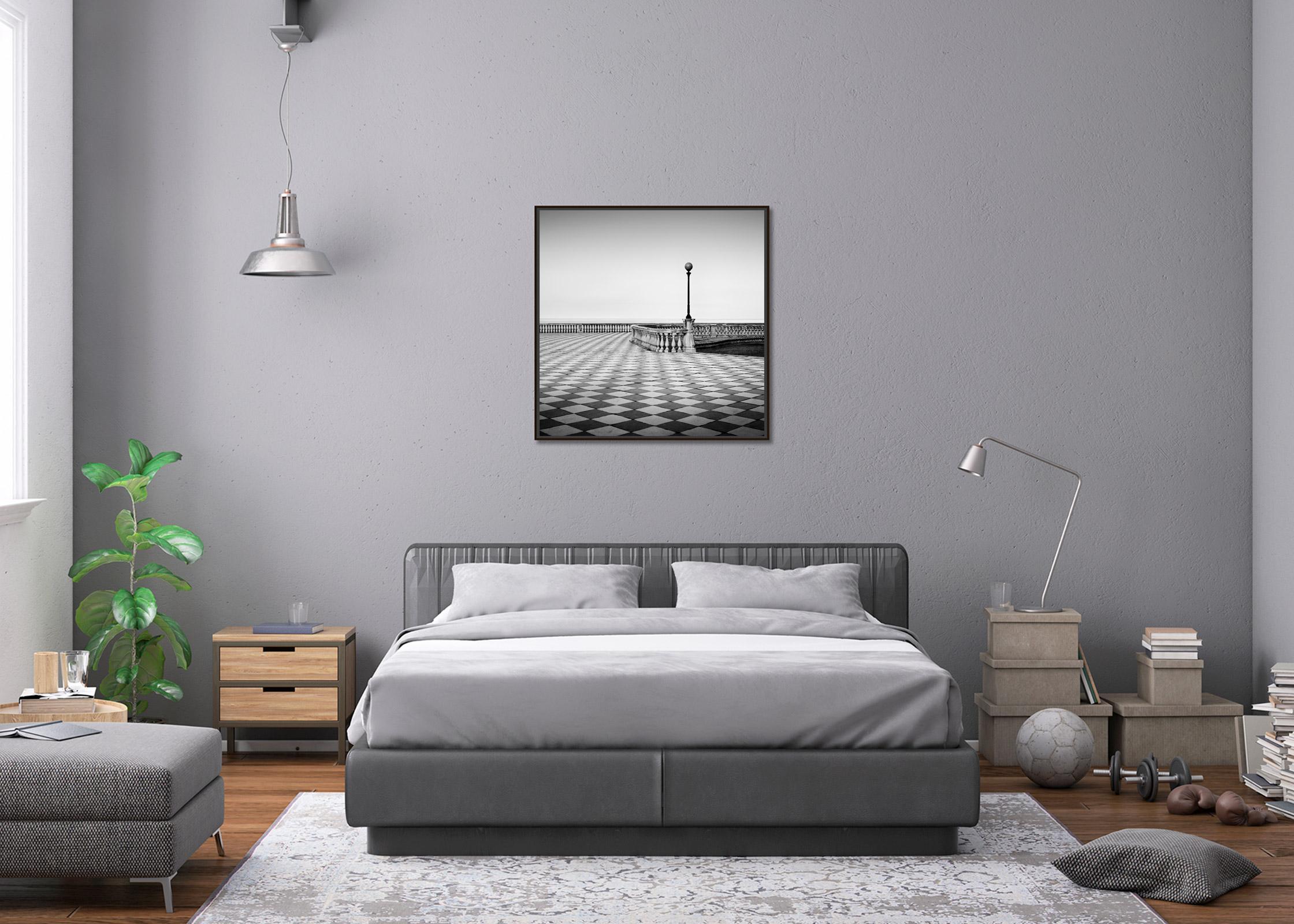 Terrazza Mascagni, Toskana, Monochromo-Fotografie, limitierte Auflage, minimalistisch im Angebot 2