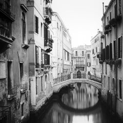 Die Brücken von Venedig, Italien, Schwarz-Weiß, Kunst-Stadtlandschaftsfotografie