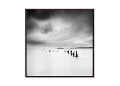 L'isola, il frangiflutti, la tempesta, fotografia in bianco e nero, paesaggio marino limitato