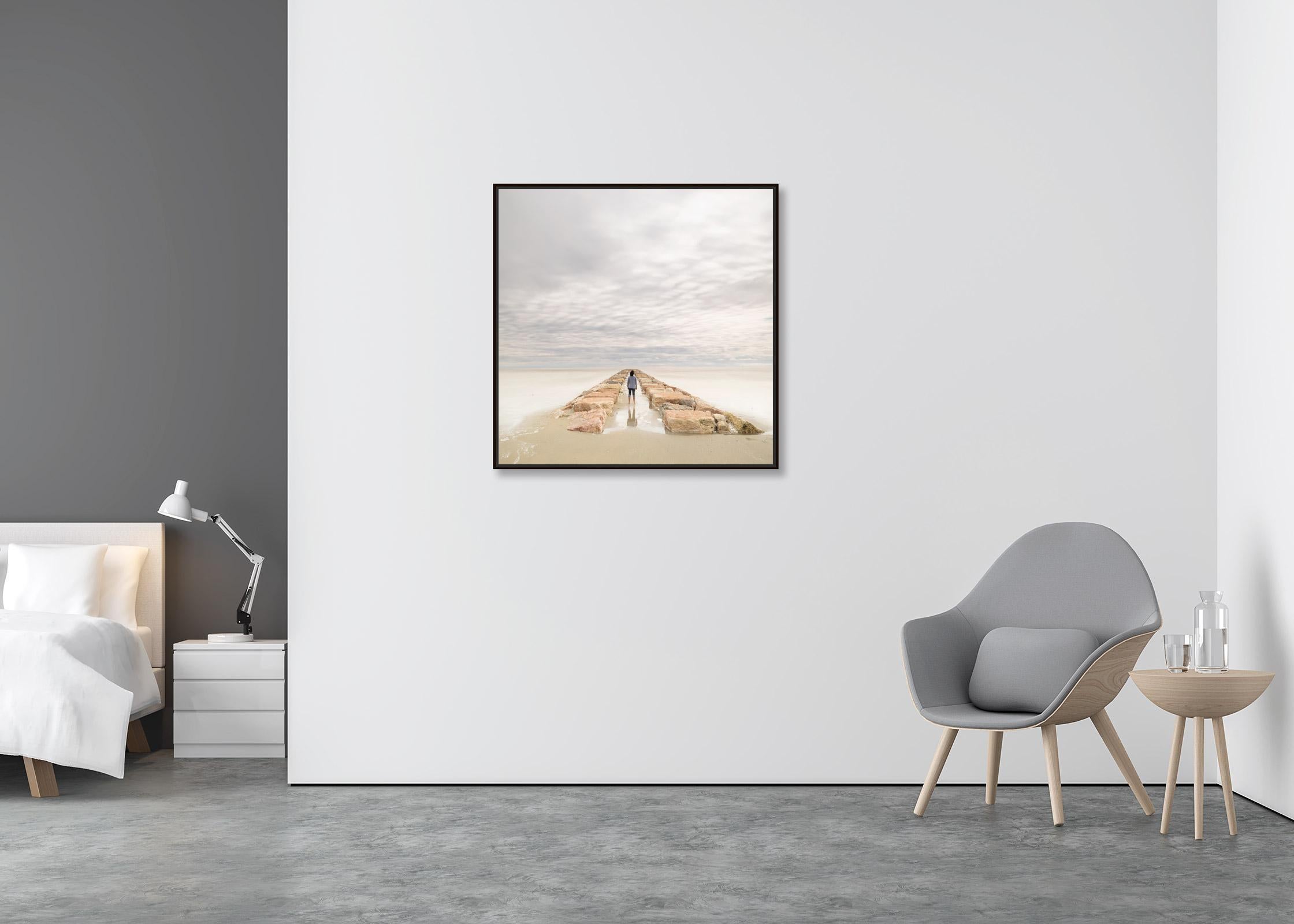 The Soul and the Sea, photographie couleur, édition limitée, paysage marin, paysage terrestre - Minimaliste Photograph par Gerald Berghammer
